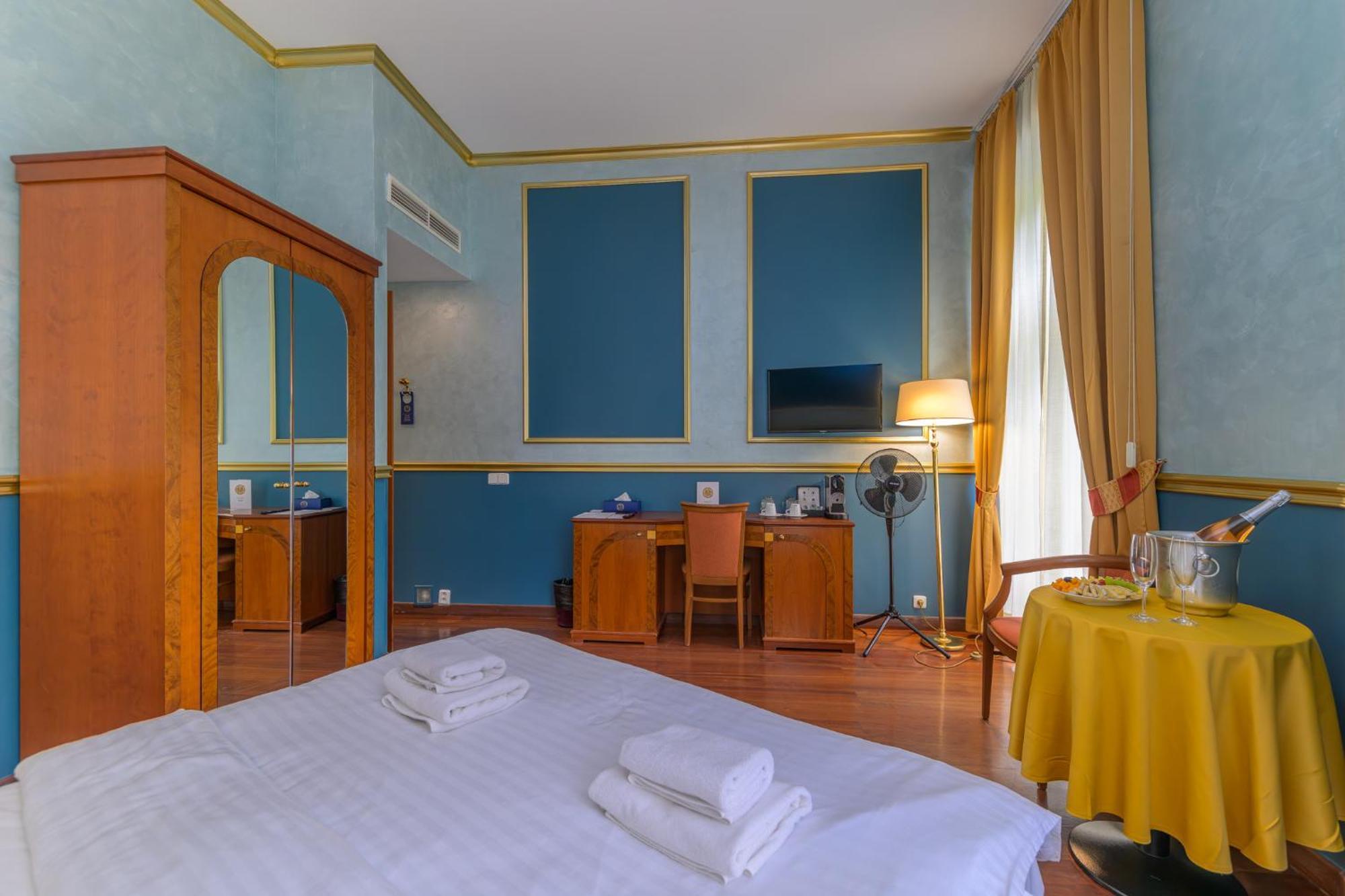 Hotel Kinsky Fountain Prague