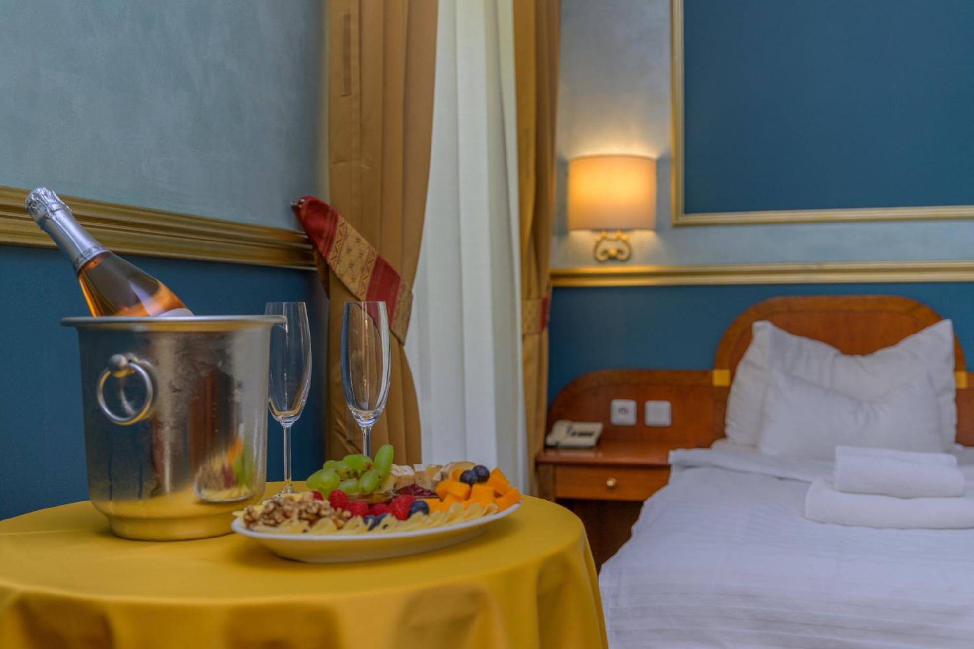 Hotel Kinsky Fountain Prague