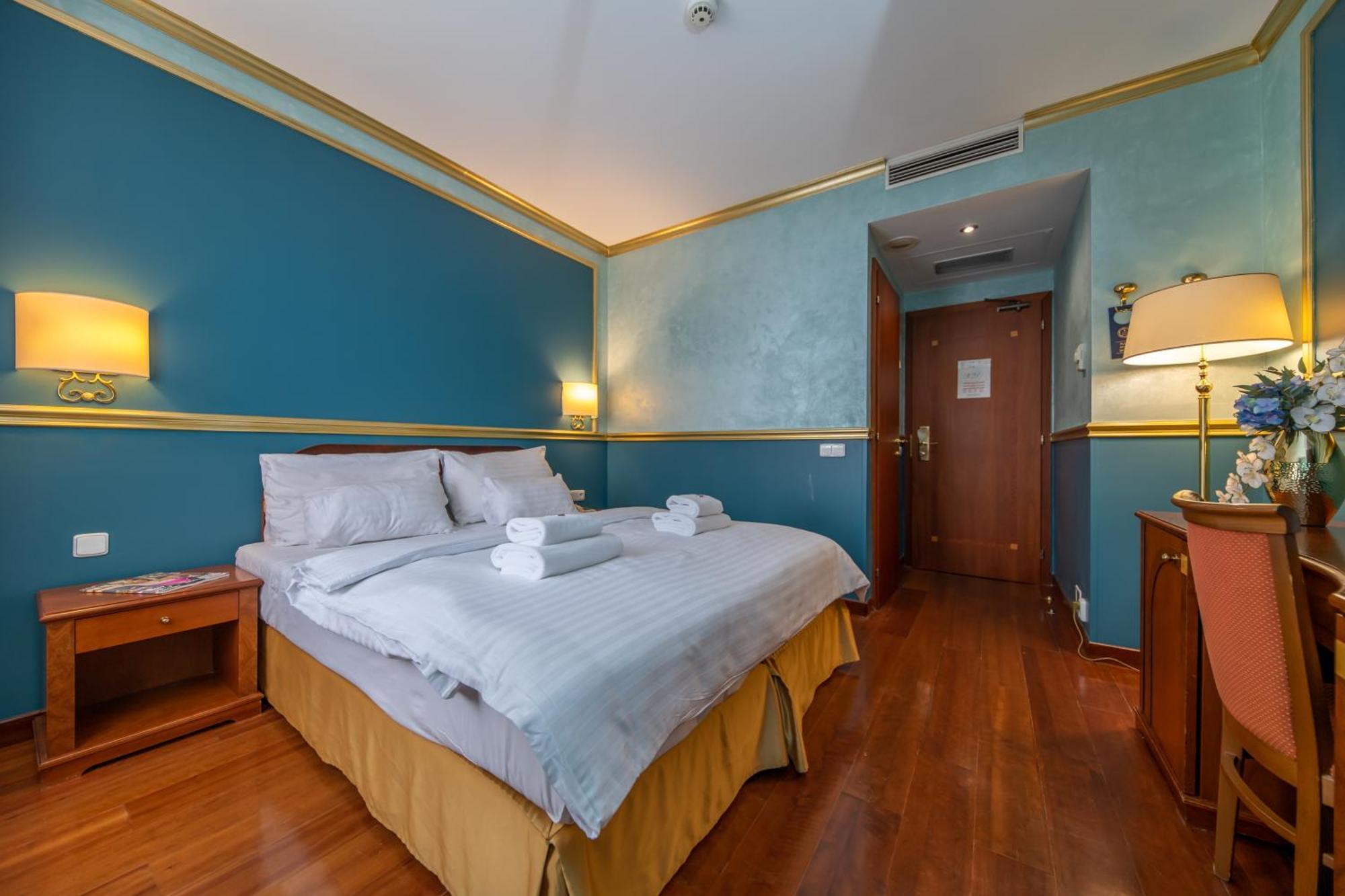 Hotel Kinsky Fountain Prague