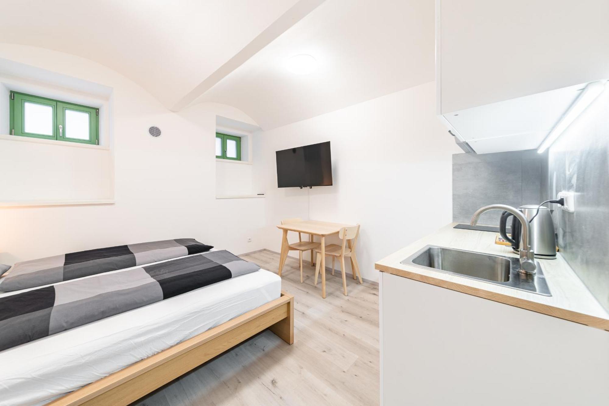 Borivojova 63 Apartment Prag