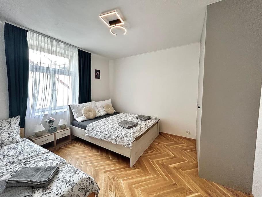 Newapt Next To Wenceslas Square Apartamento *