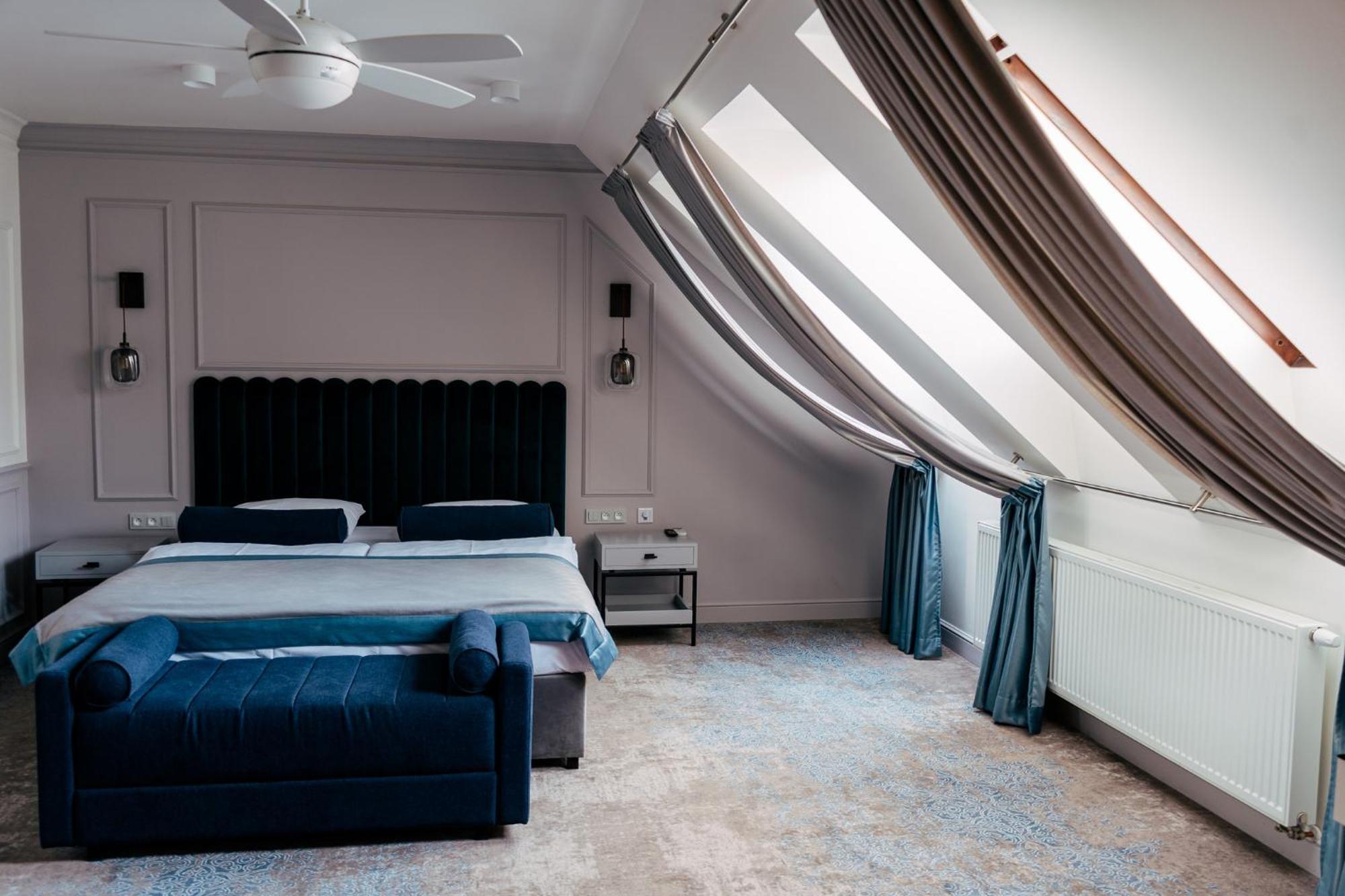 The Fitzgerald 4*