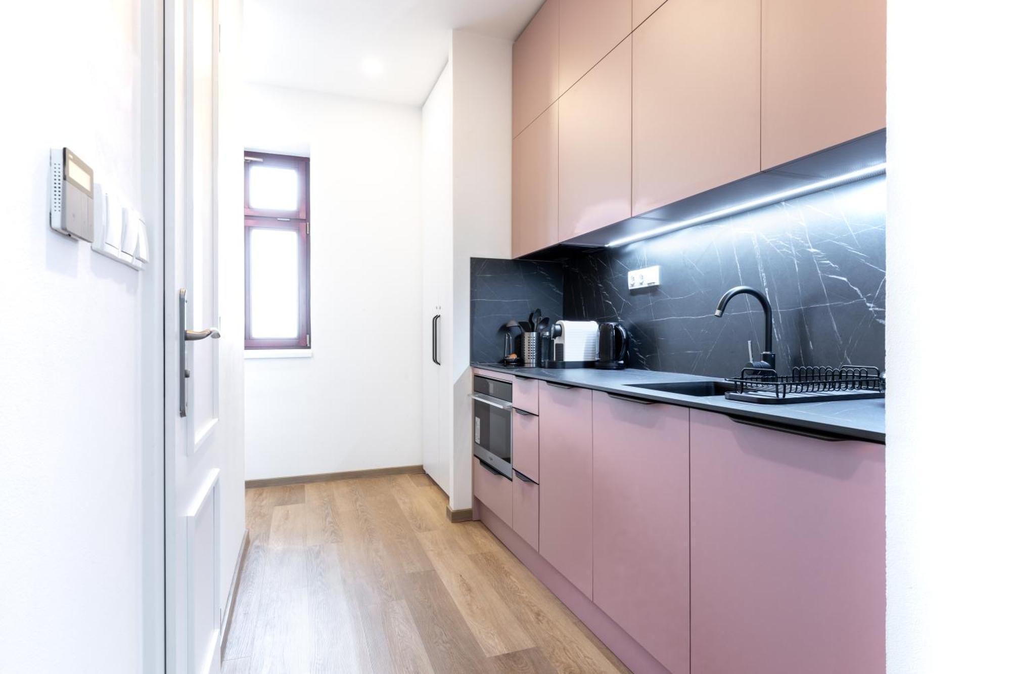Stay2gether In Pink 16 - Main Train Station Appartement *