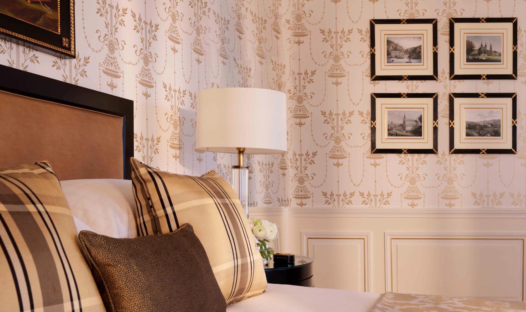 Four Seasons 5*