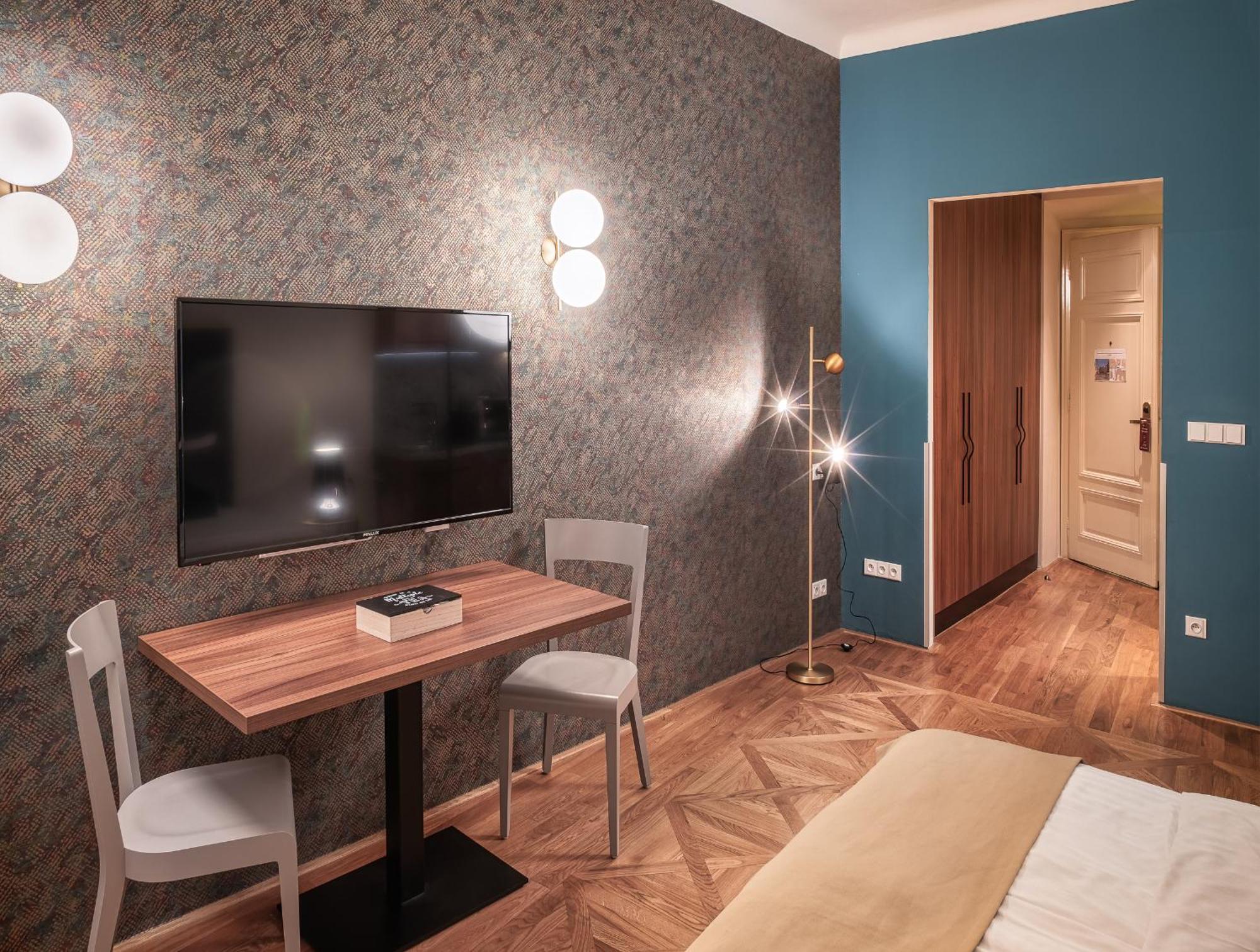 Golden Angel By Adrez Aparthotel Praga
