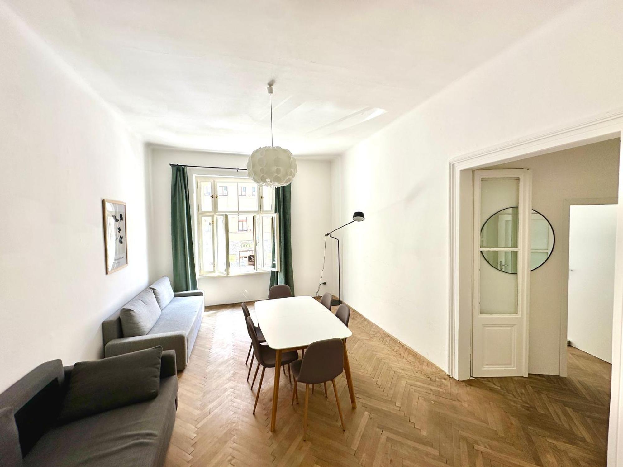 Location In Prague! 4 Bedrooms And Super Host! Apartment *