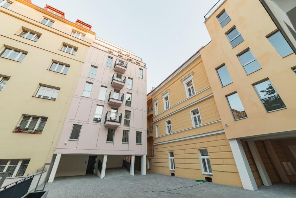 Grand Loft 110m2 Apartment Prag