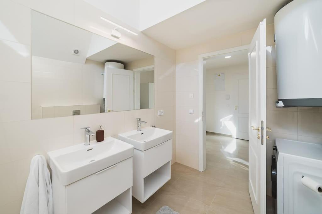 Grand Loft 110m2 Apartment Prag