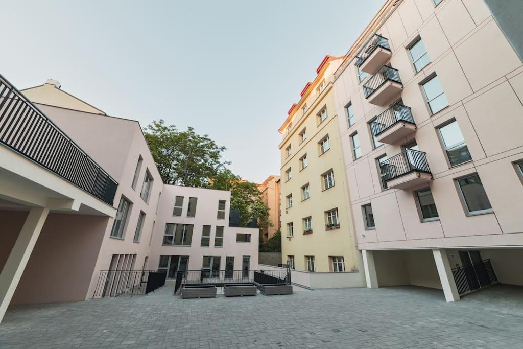 Grand Loft 110m2 Apartment Prag