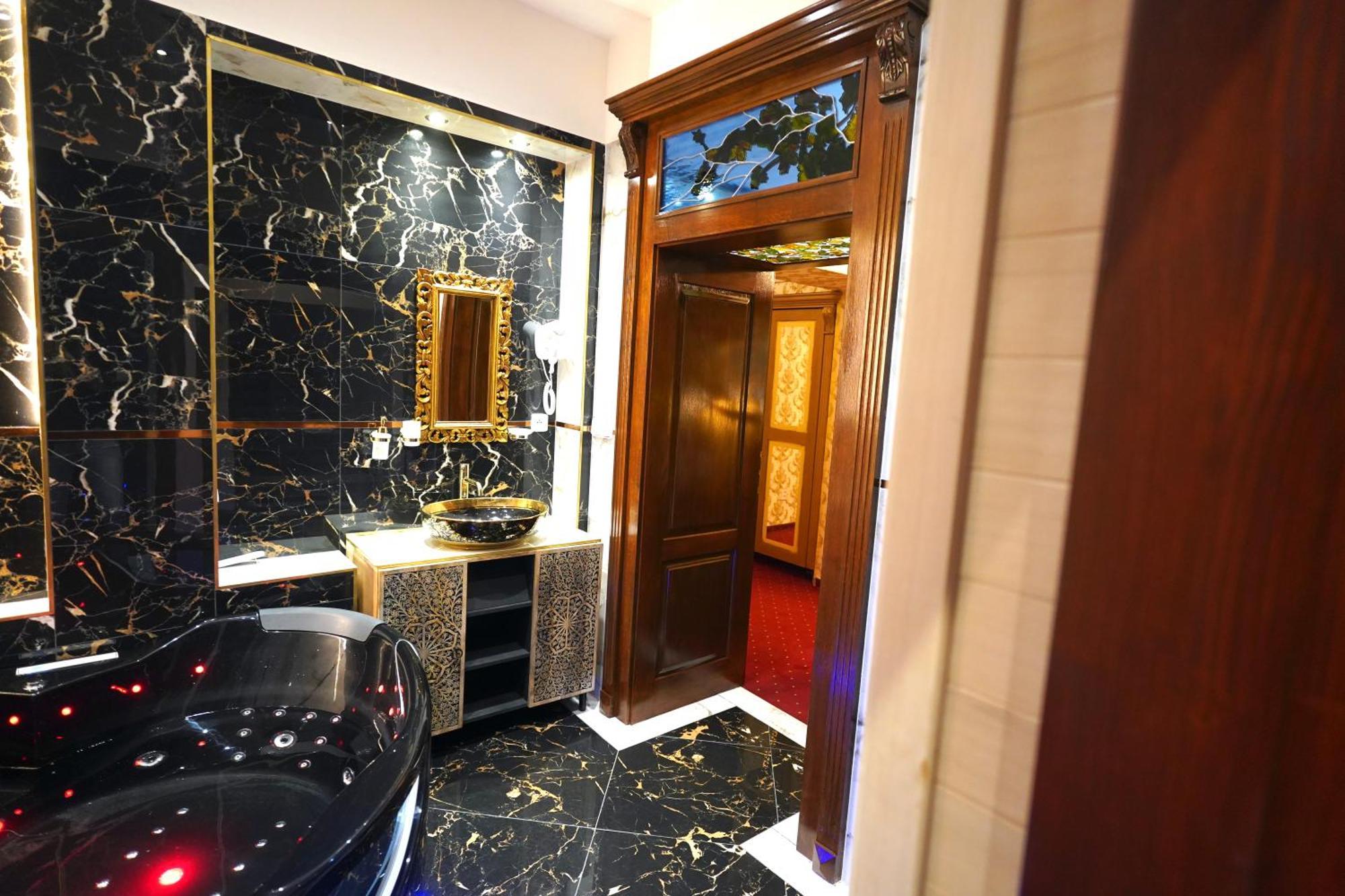 Hotel Liliova Old Town 4*