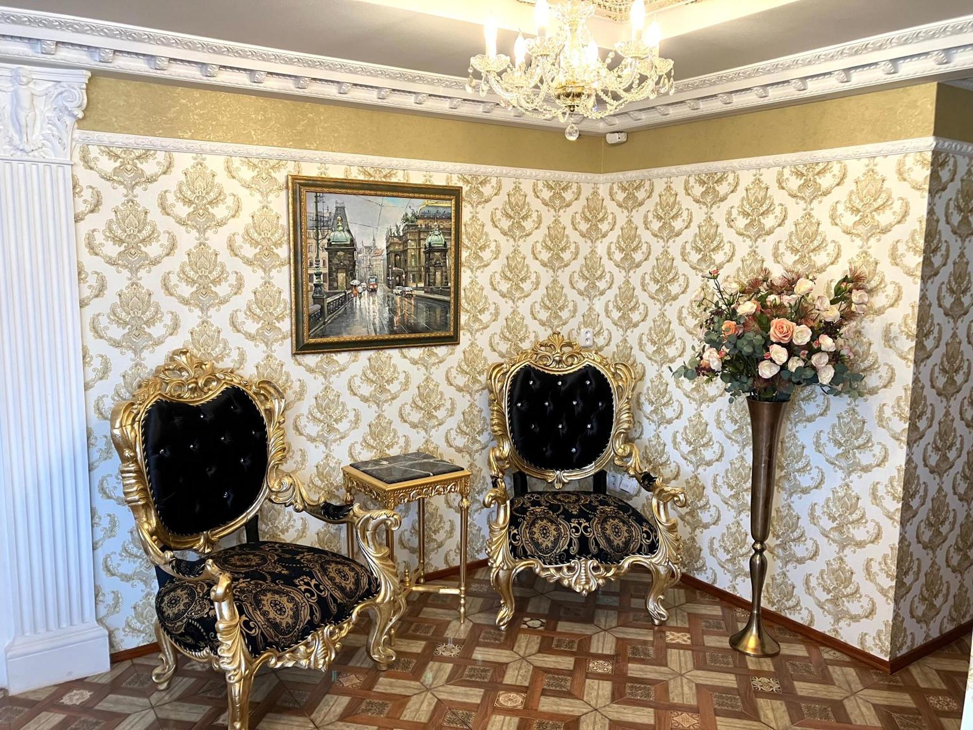 Liliova Old Town 4*