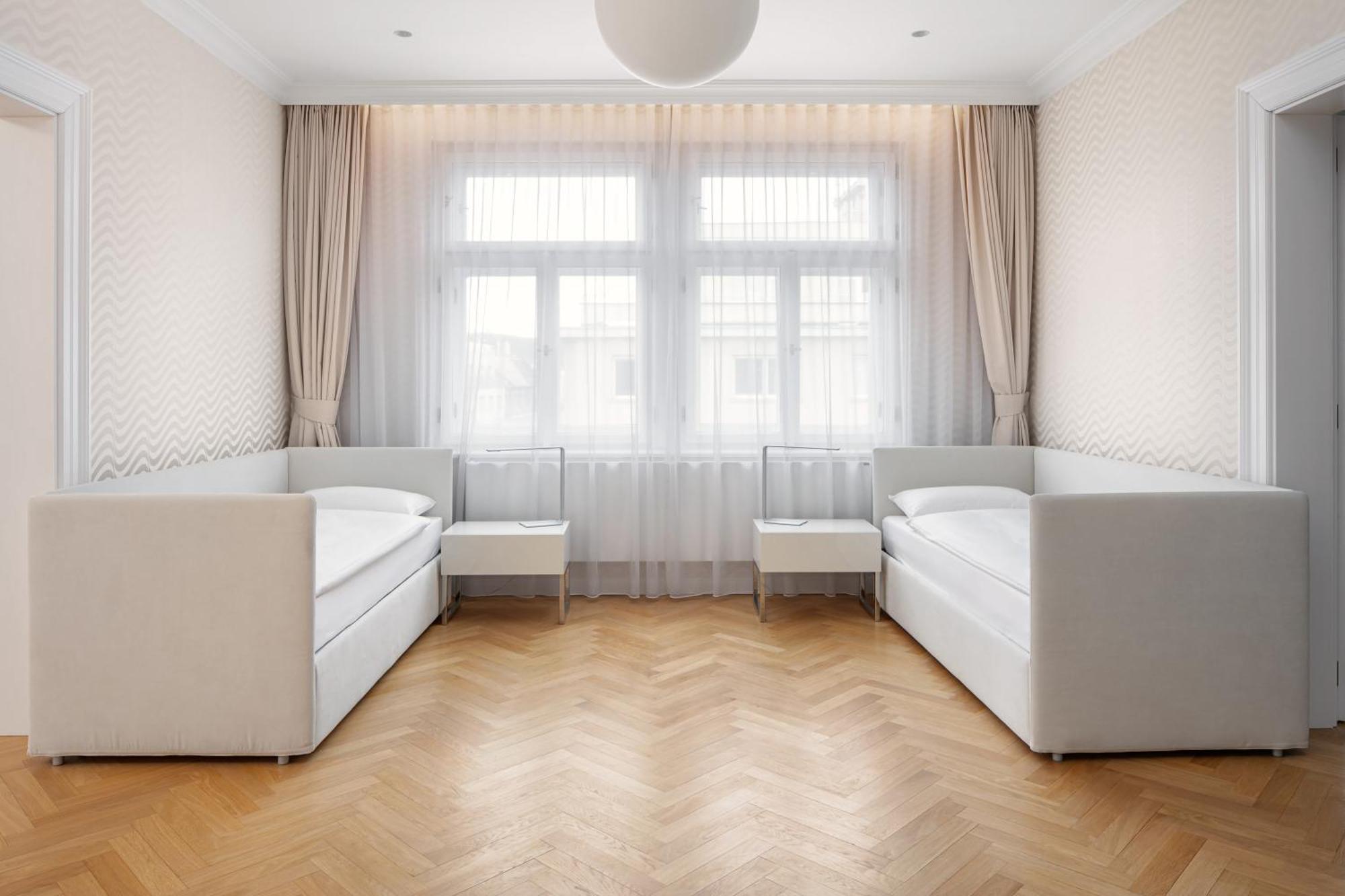 Revolucni Old Town Apartment
