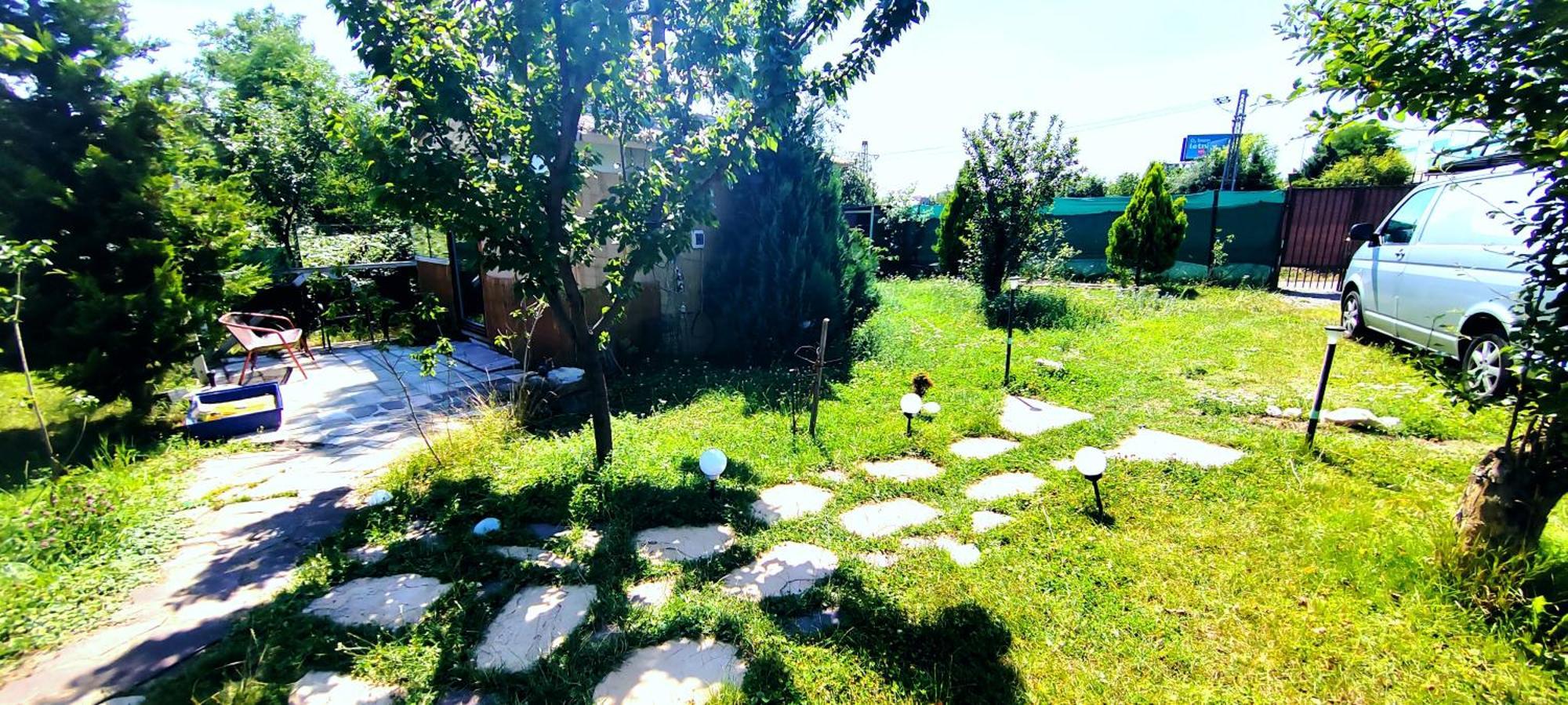 The Garden House In 10 Holiday home