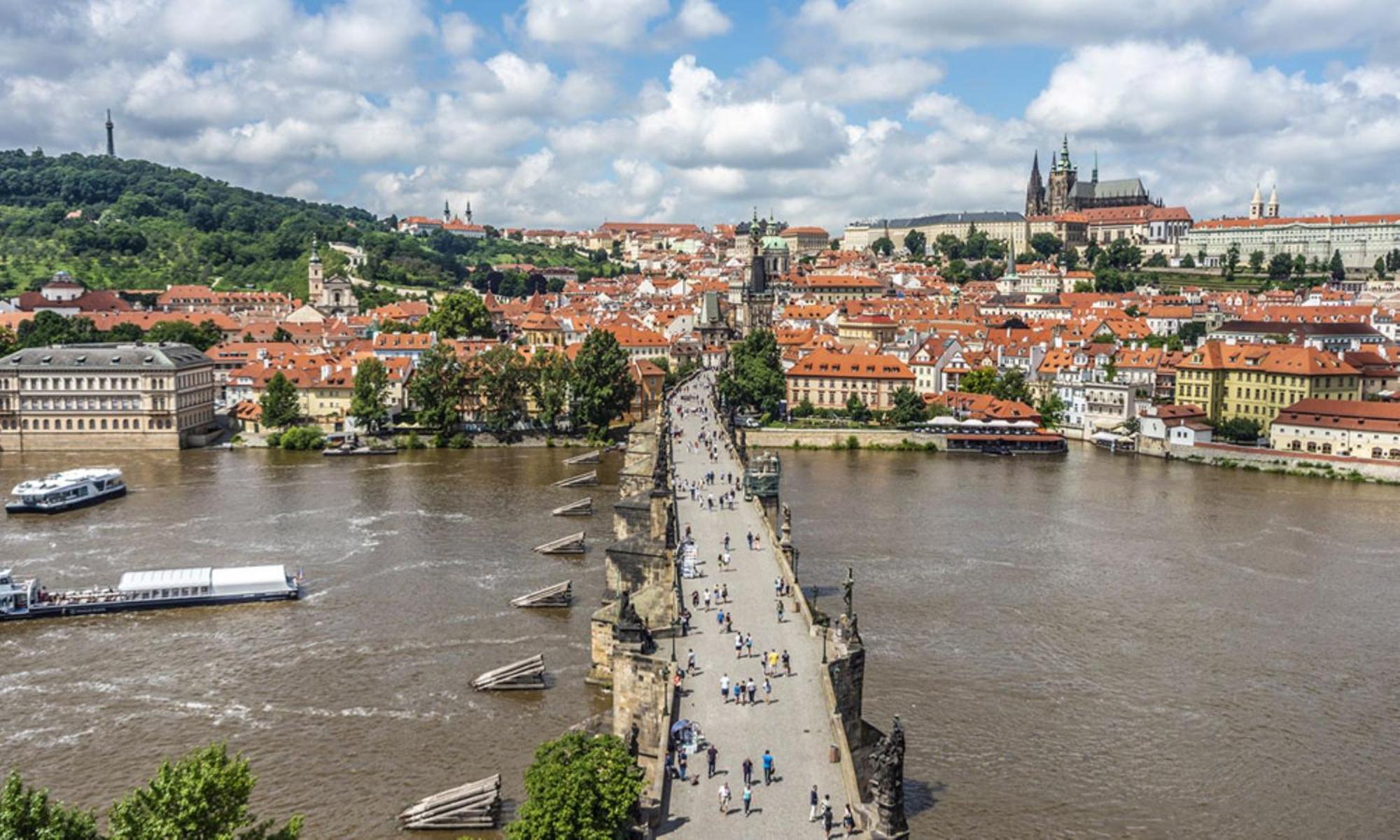 With Balcony And Parking Near The Museum Daire Prag