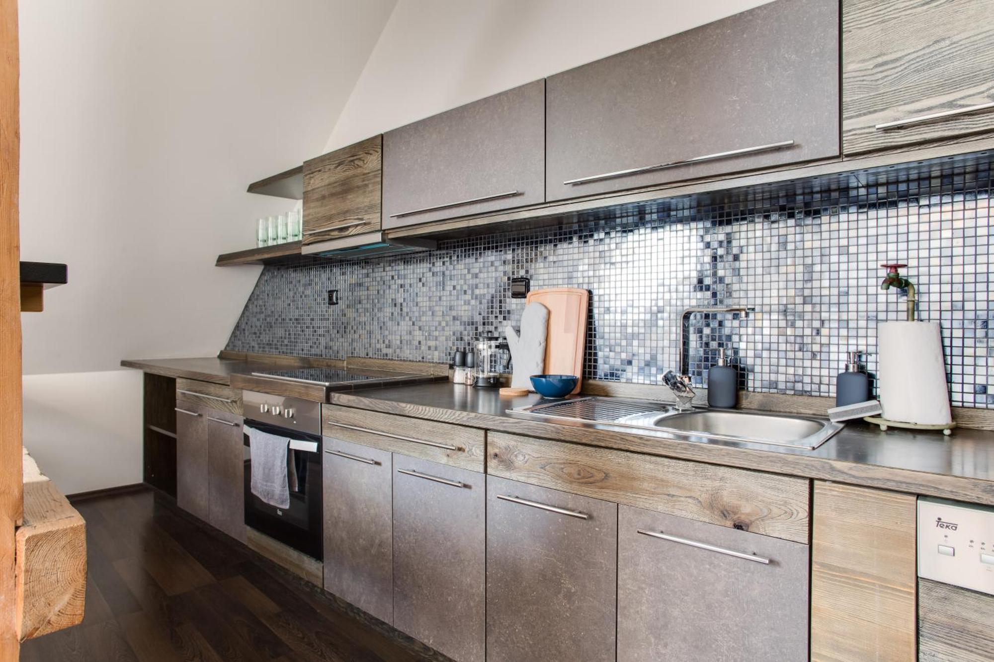 Ultimate 1 Experience - Duplex, Roof Terrace, Castle View, Free Parking Over Weekends, Ac! Apartment Prague