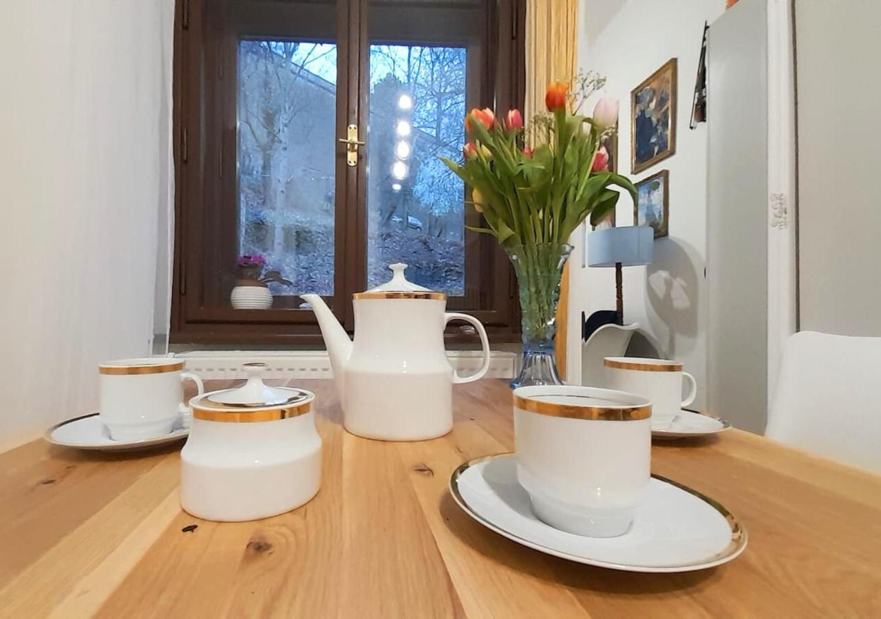 Vysehrad Flat 2 Private Rooms For Up To 4 Guests Center & Congress Apartment