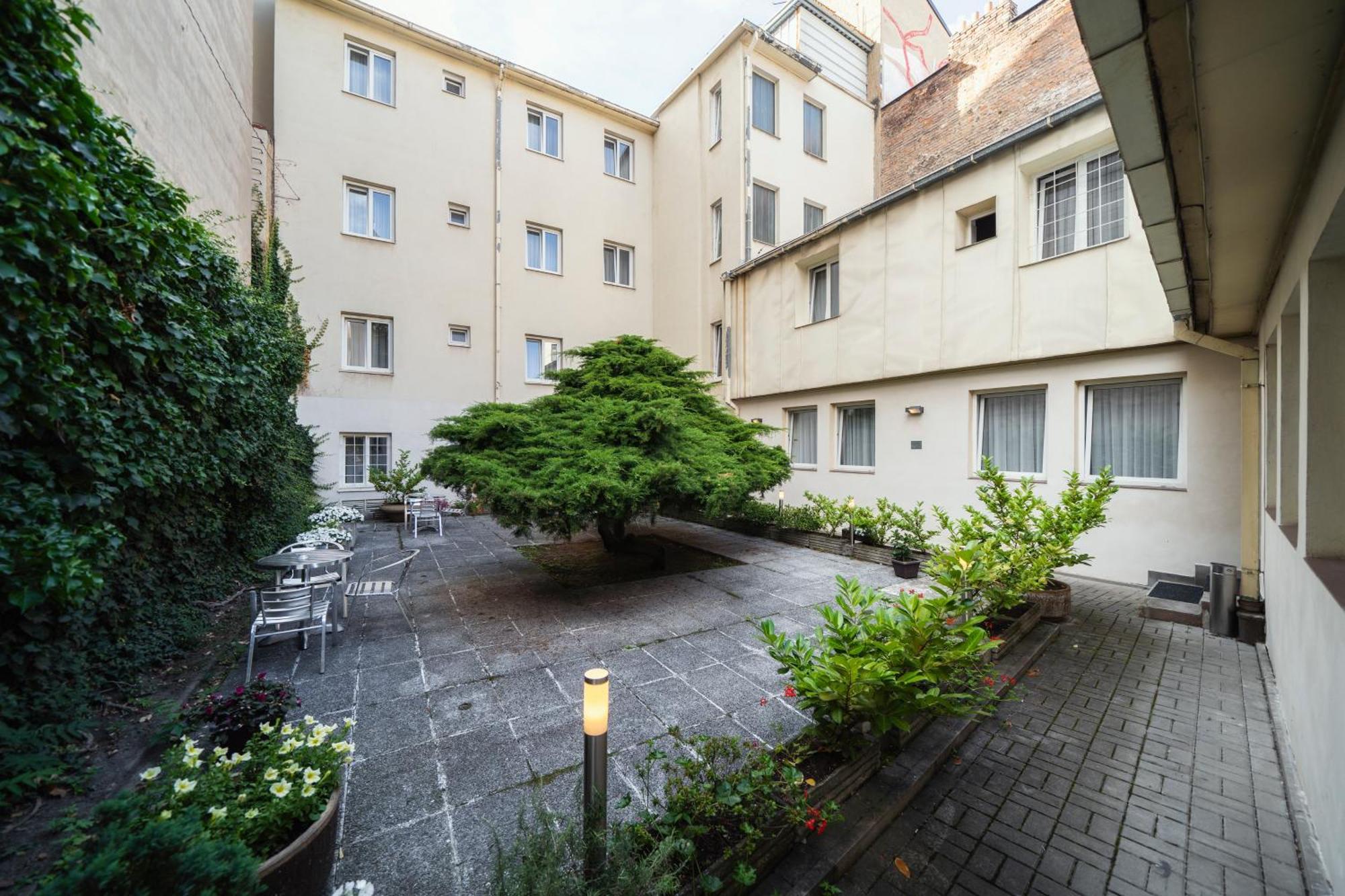 Otel White Lion Prag