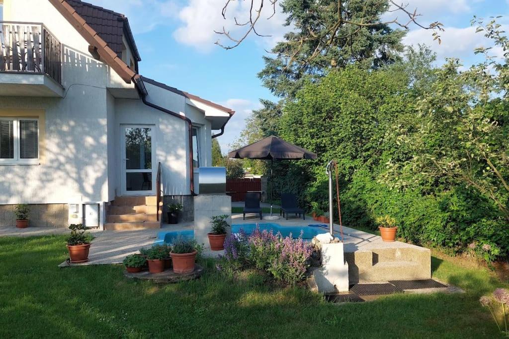 Klasicky Dum, 5 Loznic , 5 Bedrooms, * Prague