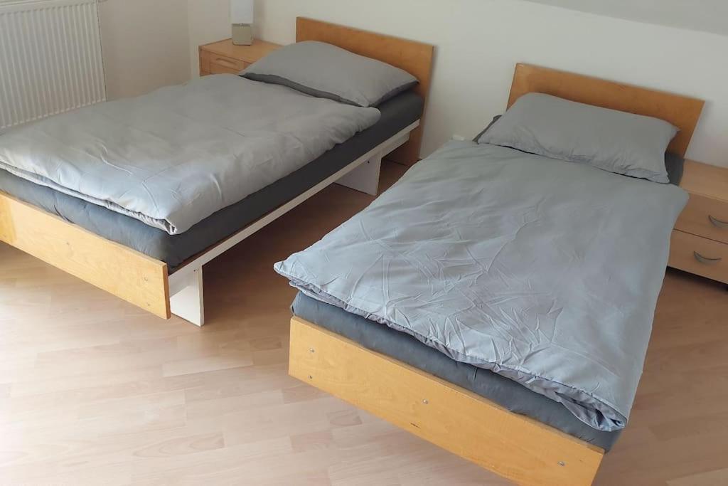 Klasicky Dum, 5 Loznic , 5 Bedrooms, * Prague