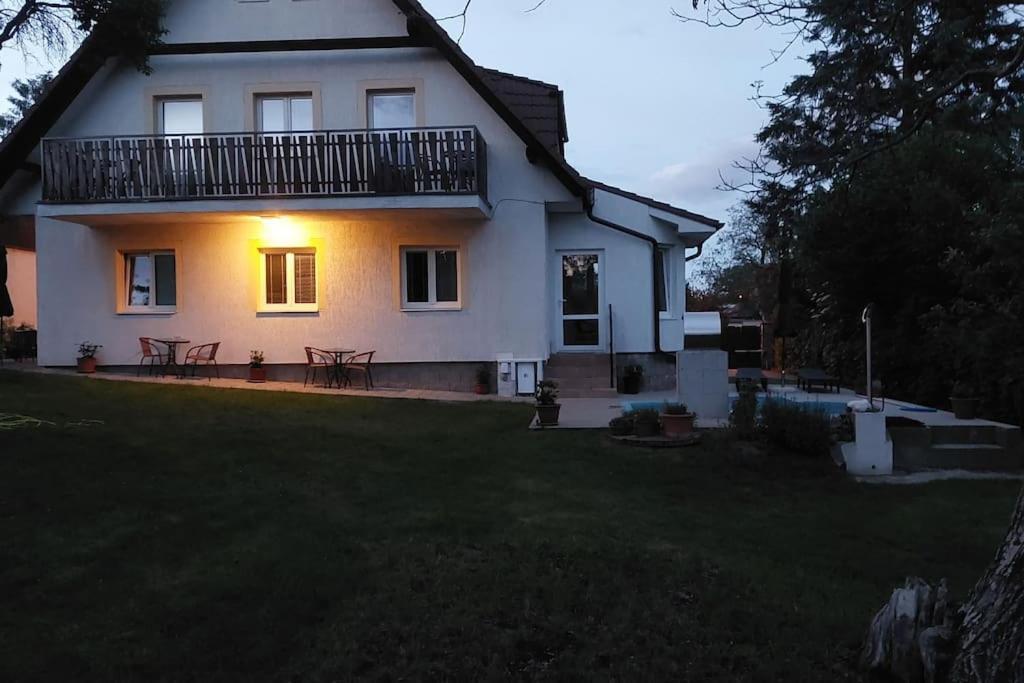 Klasicky Dum, 5 Loznic , 5 Bedrooms, Prague
