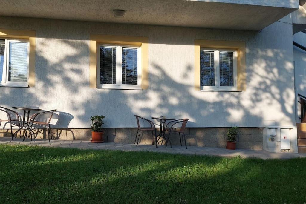Klasicky Dum, 5 Loznic , 5 Bedrooms, Prague