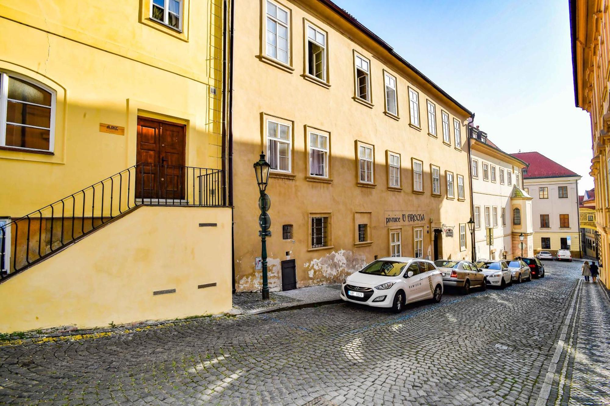 Romantic Under The Castle Praga