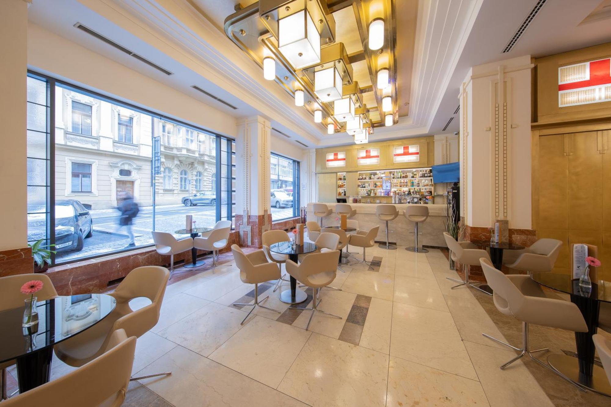 Majestic Plaza Hotel
