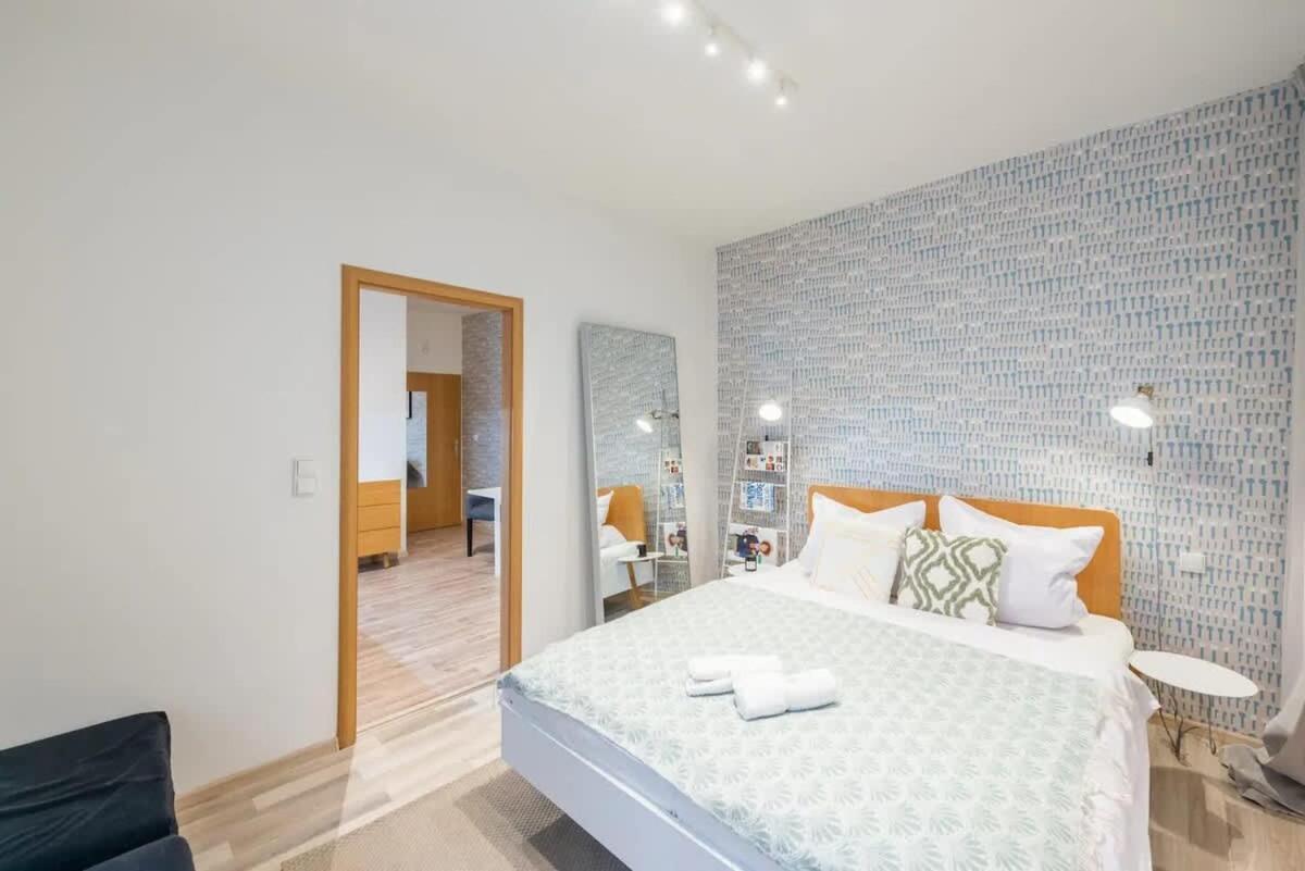 Apartment Neat Cozy Old Town Retreat W Queen Bed