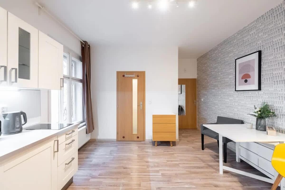 Apartment Neat Cozy Old Town Retreat W Queen Bed *