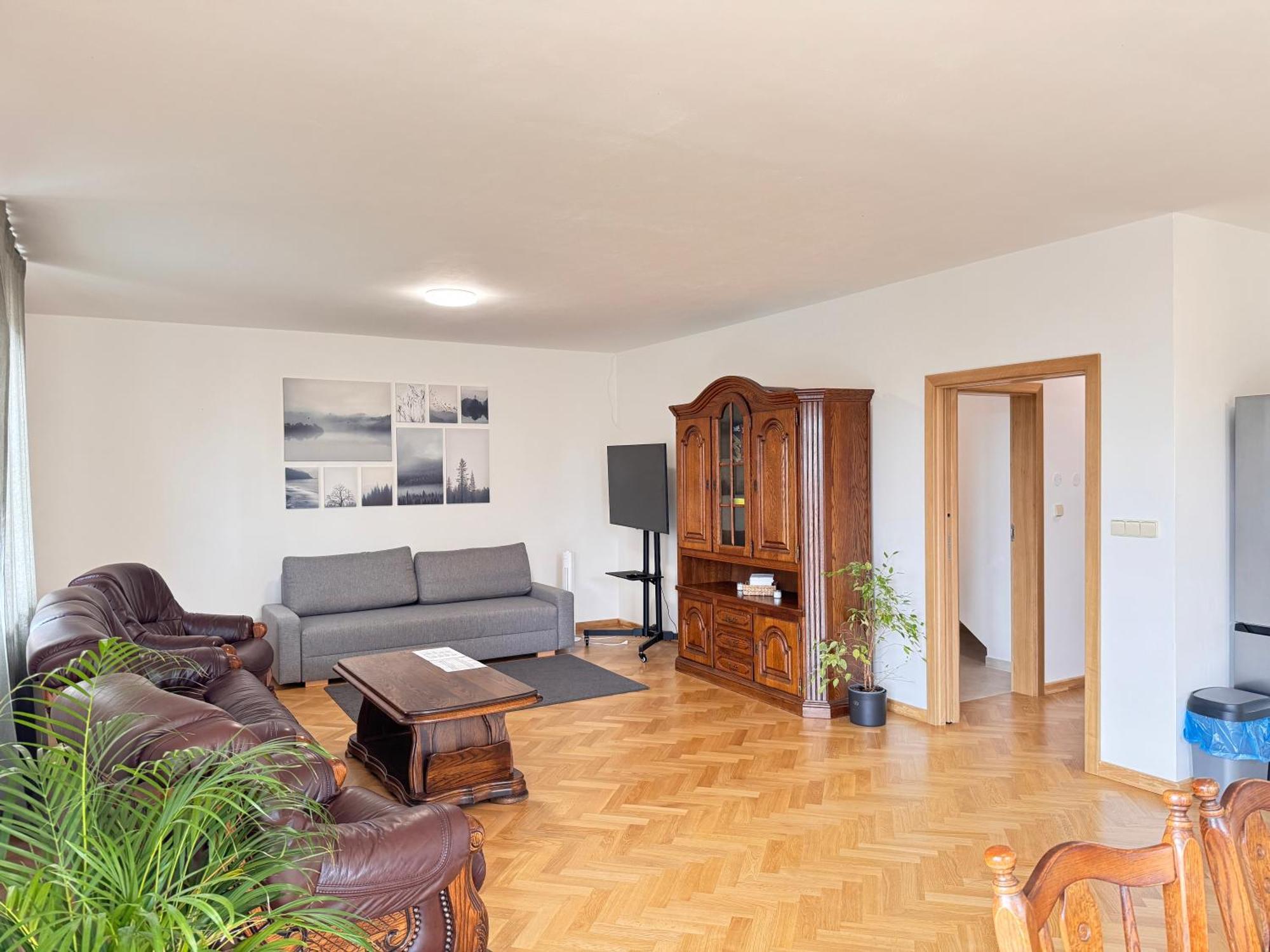 Apartment Familyvilla, New 4 Luxury Big Apartments, Parking Prag