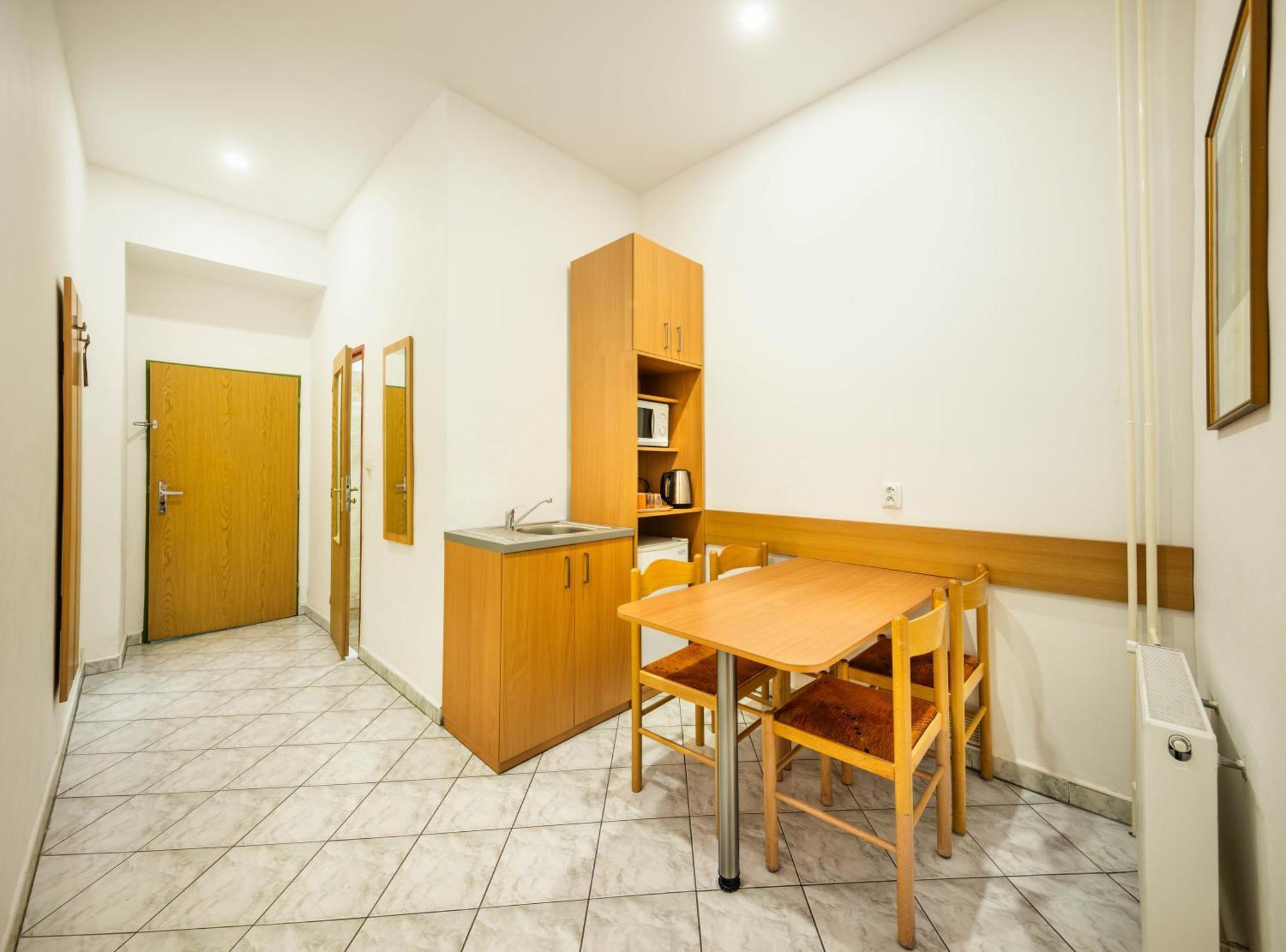 Hotel Golden Garni