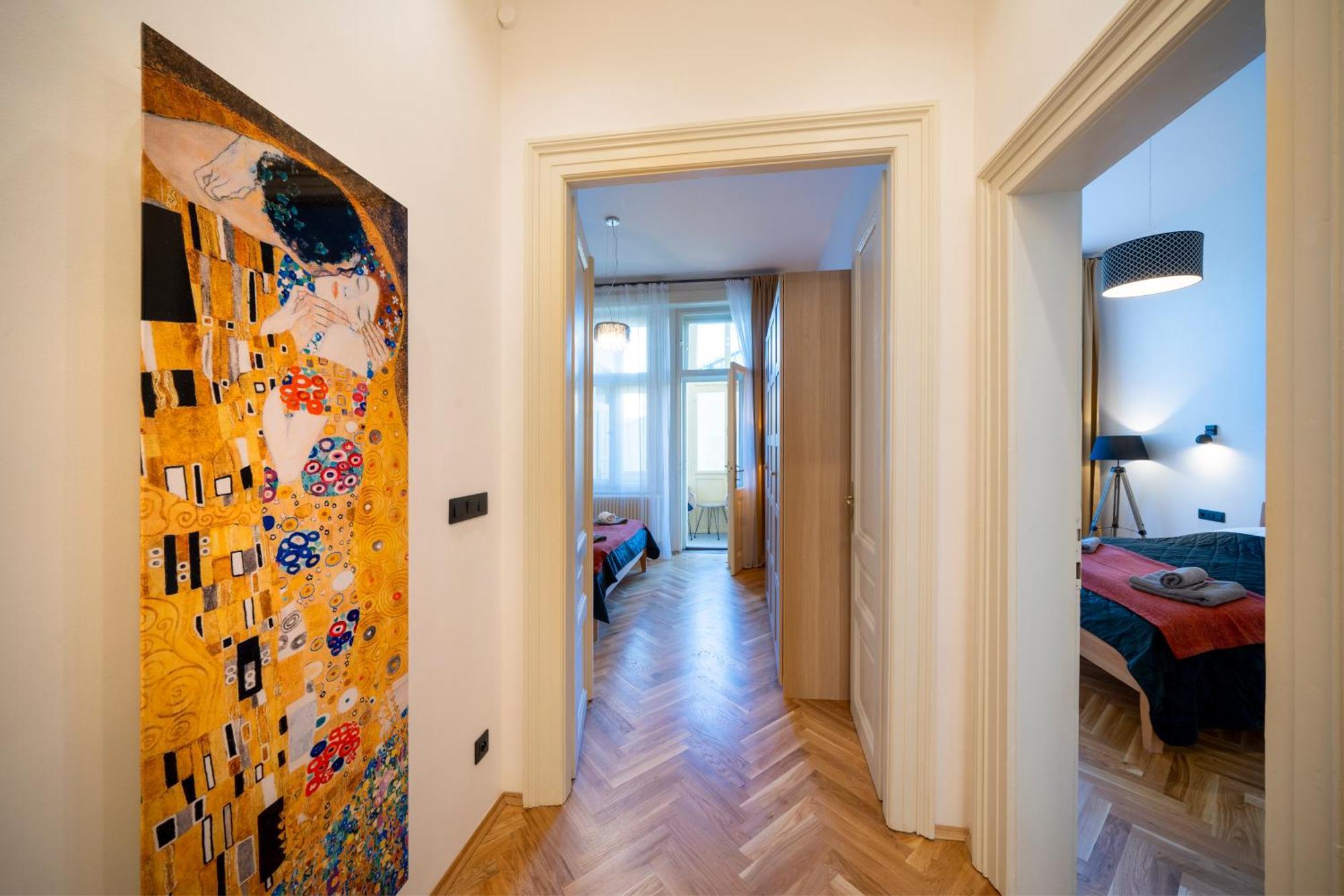 Old Town - Michalska Apartment 4*