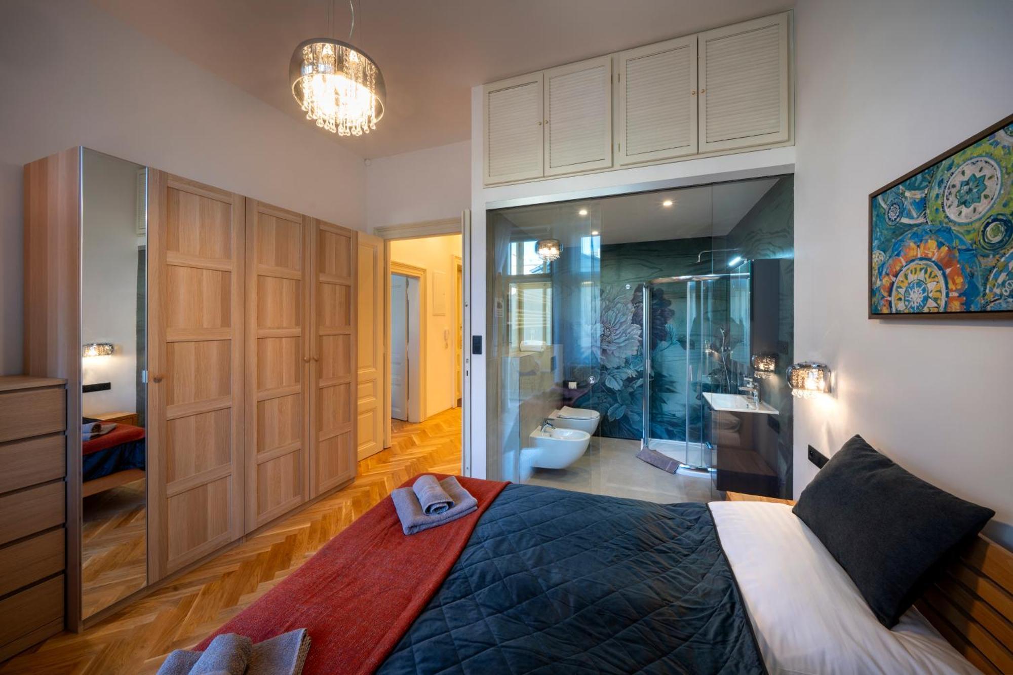Old Town - Michalska Apartment