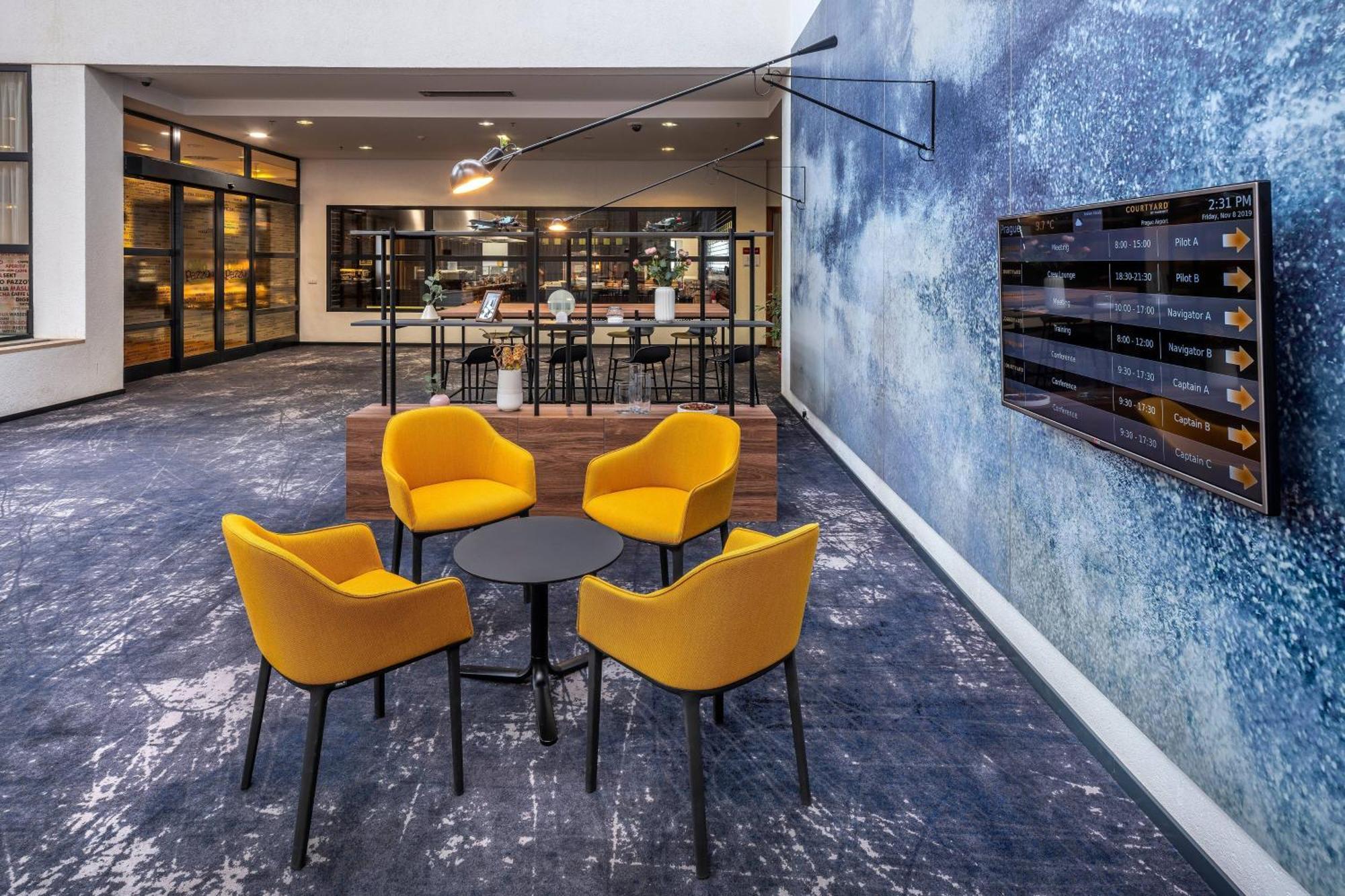 Hotel Courtyard By Marriott Airport 4*