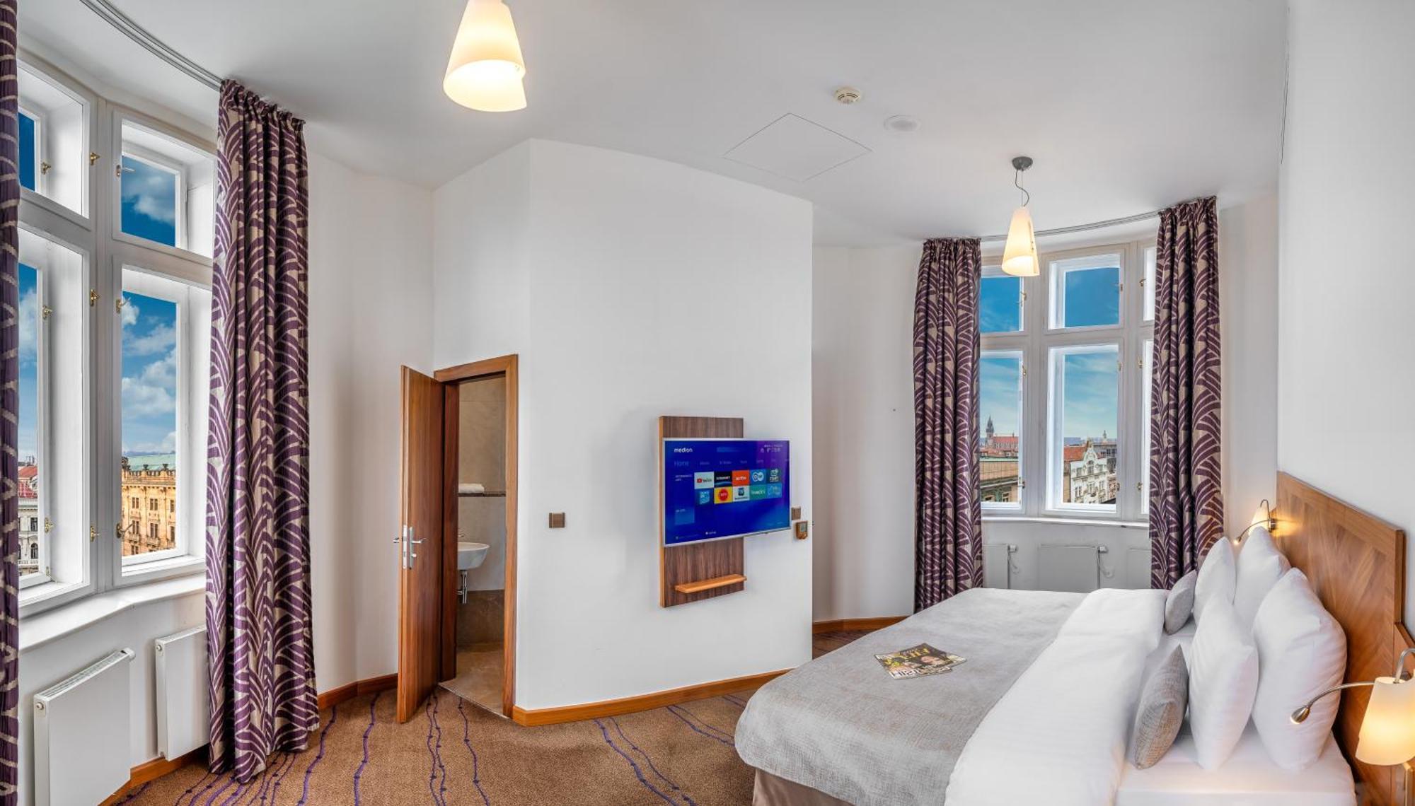 Aparthotel Crown Palace By Adrez