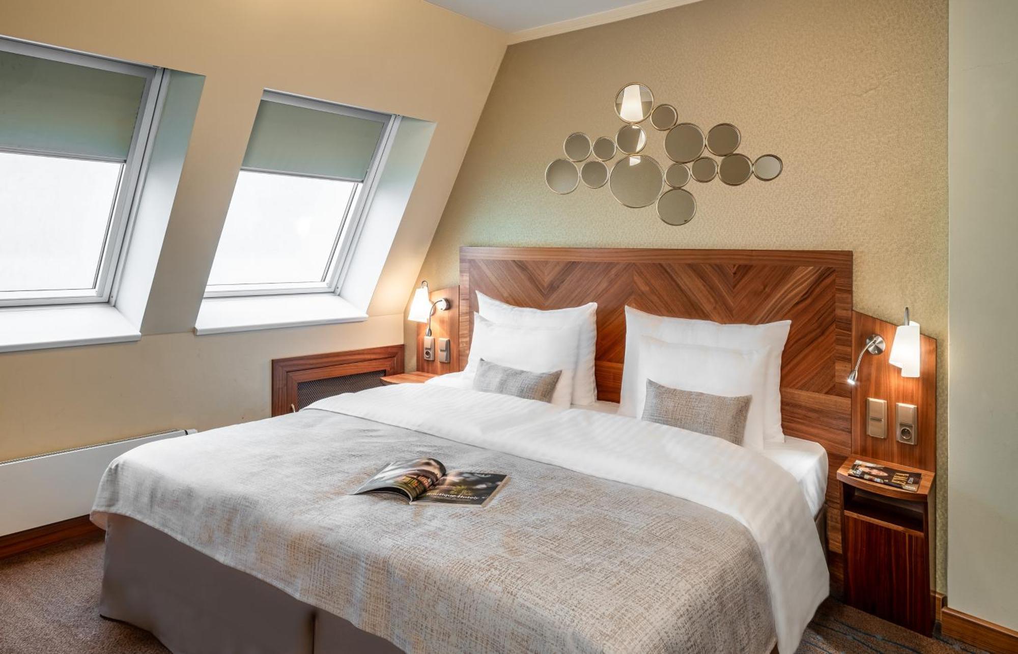 Crown Palace By Adrez Aparthotel Praga