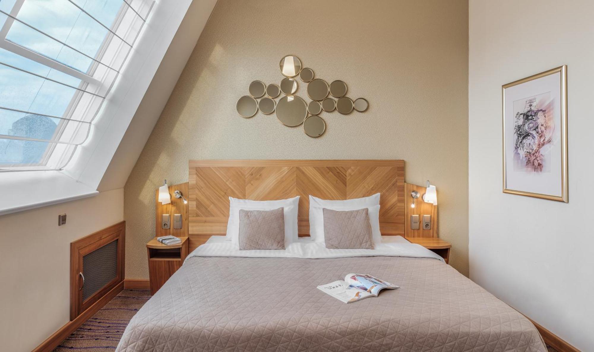 Crown Palace By Adrez Aparthotel 4*
