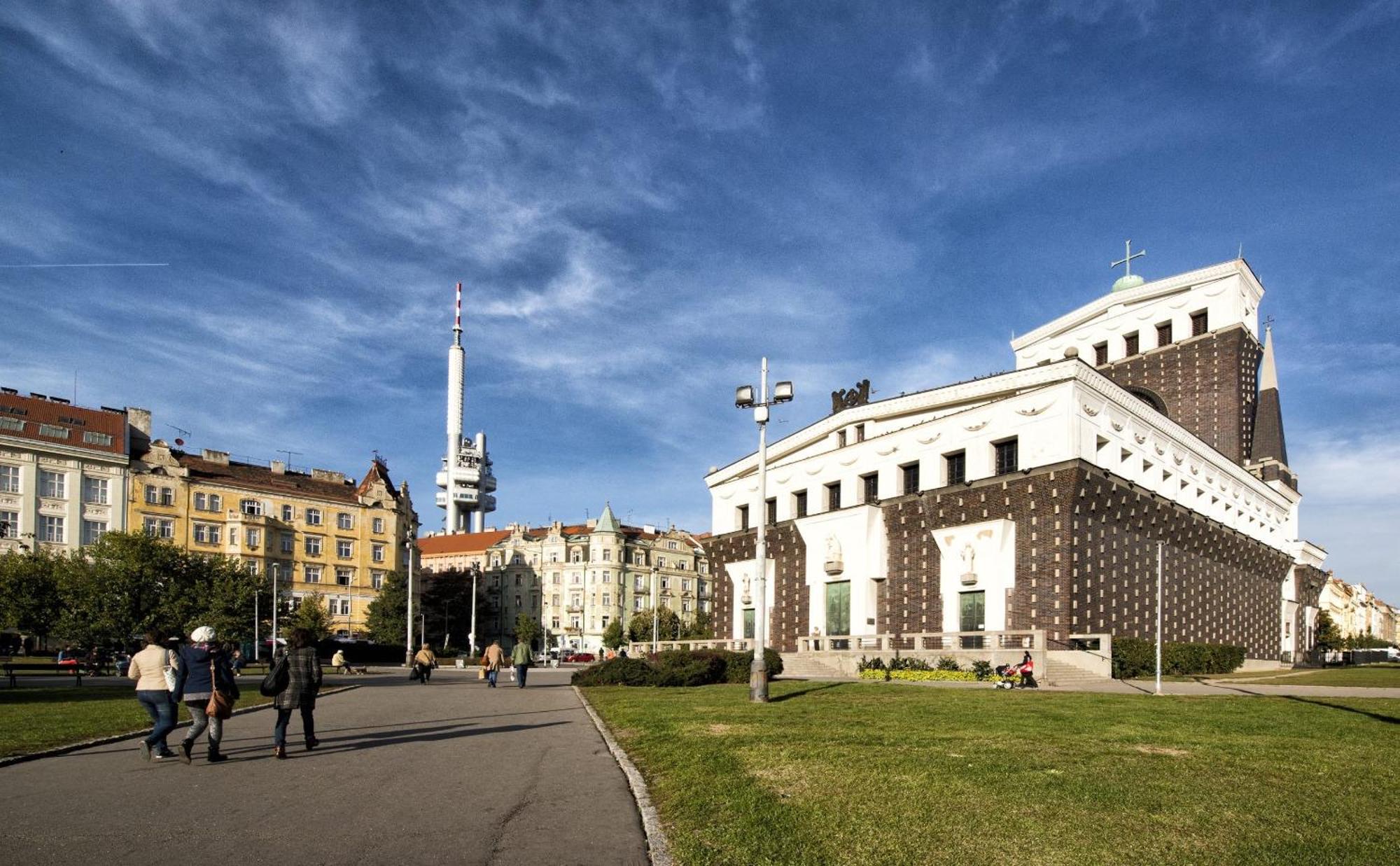 Apartment Location In Prague! 4 Bedrooms And Super Host! *