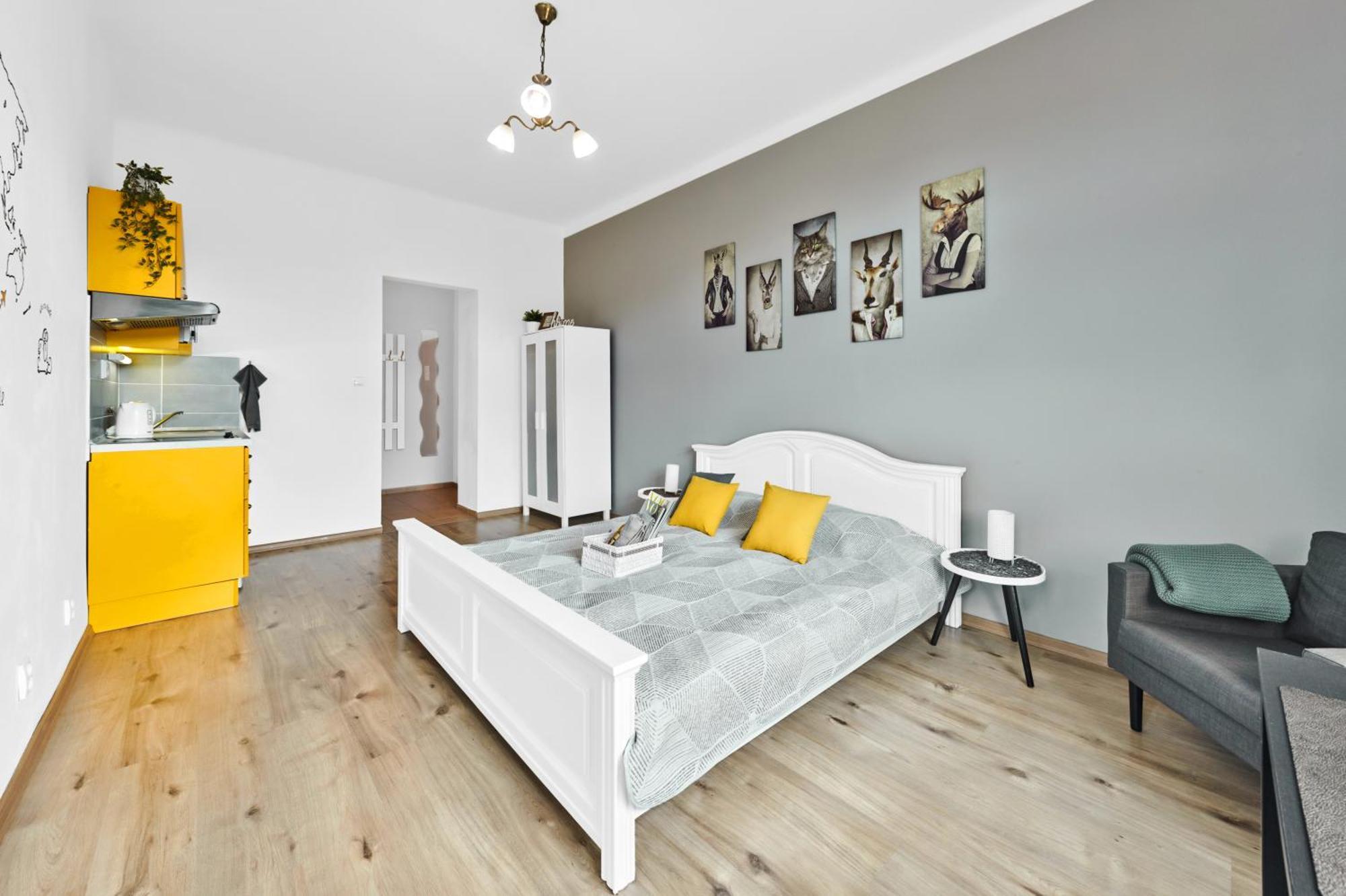 Stylish In Heart Of Zizkov Near Iconic Sites Apartment Prague