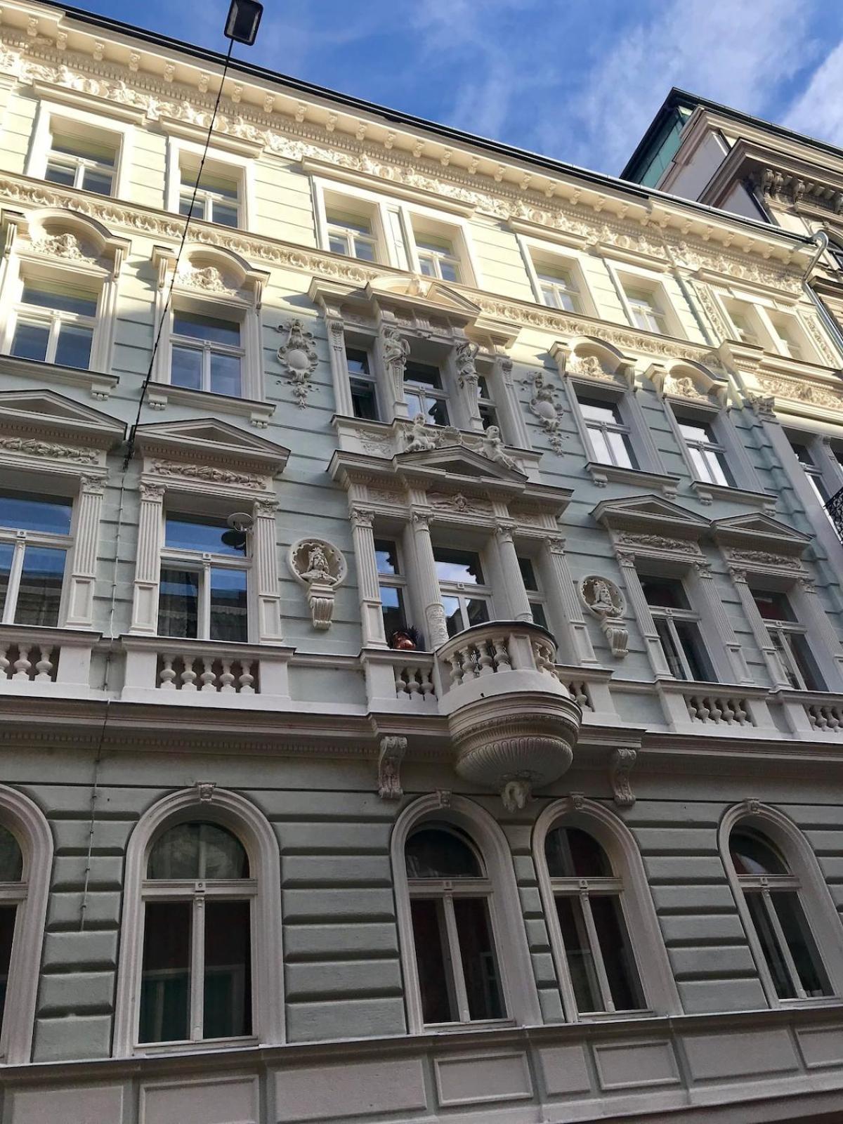 With A Terrace And Ac In The Center Apartment