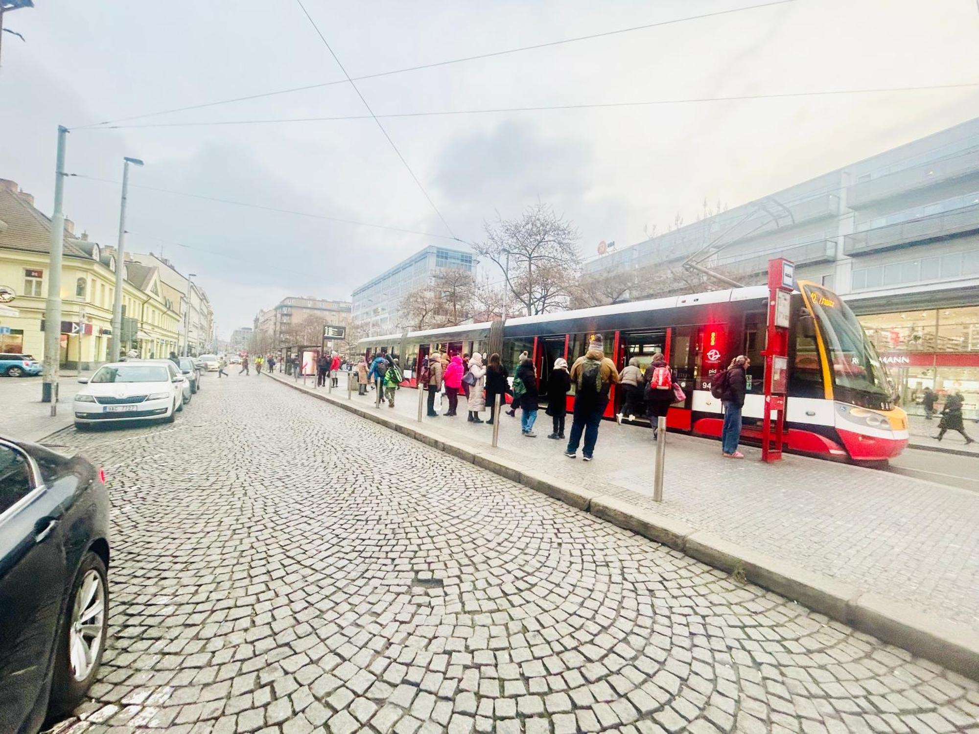 Retro Style In Centrum Andel * Praga