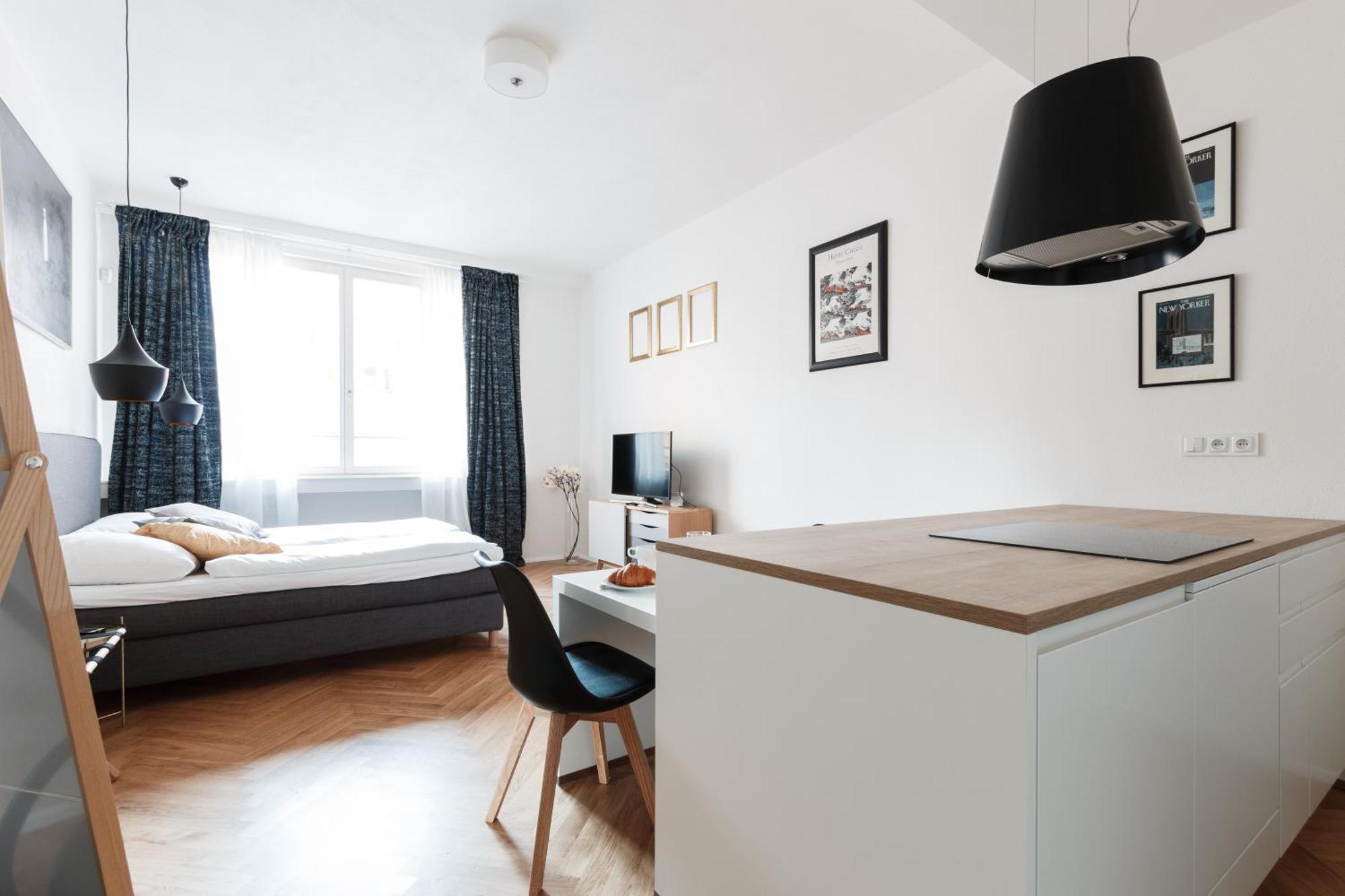 Apartment Days - Art Deco - Center *