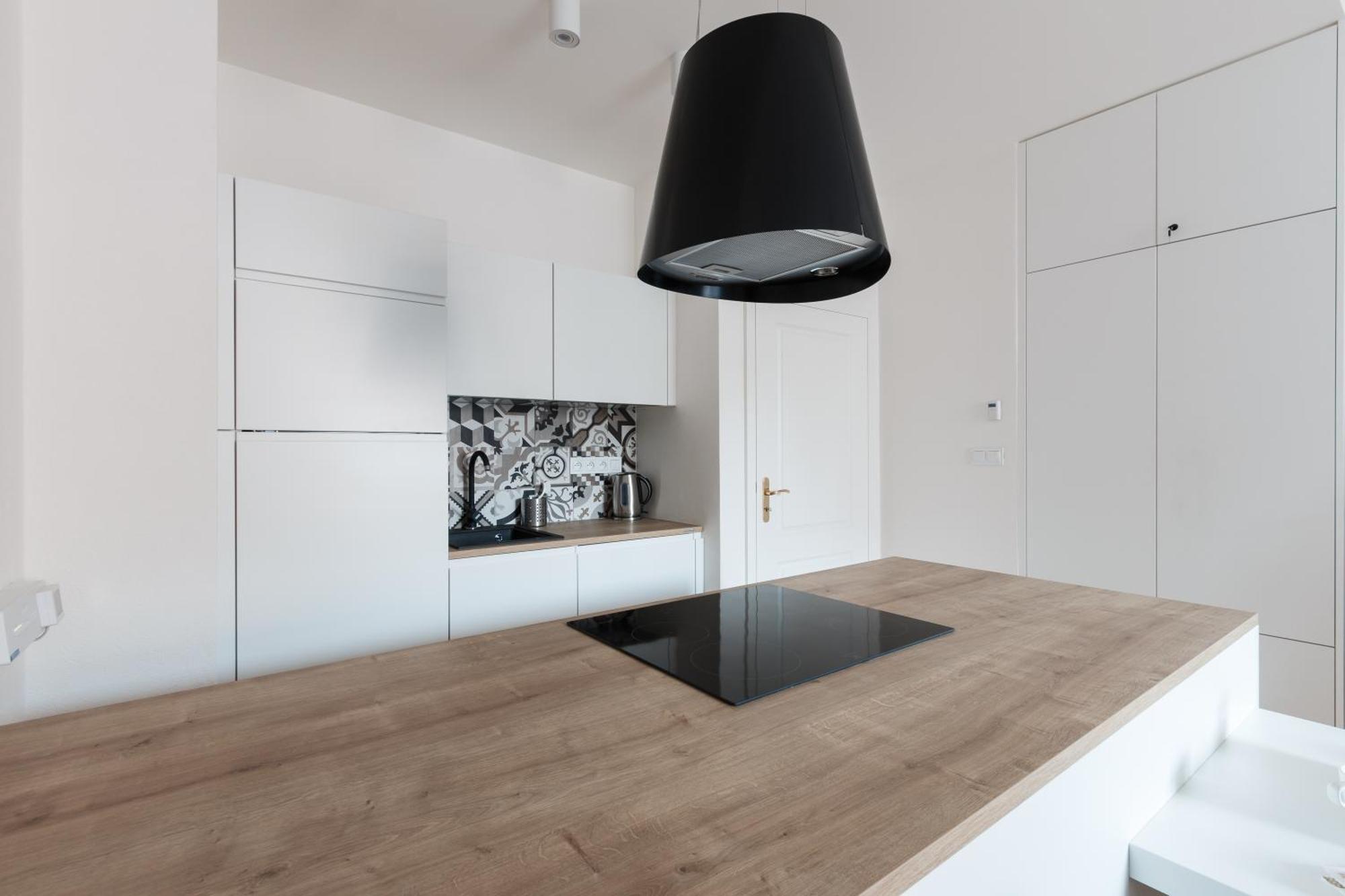 Apartment Days - Art Deco - Center *