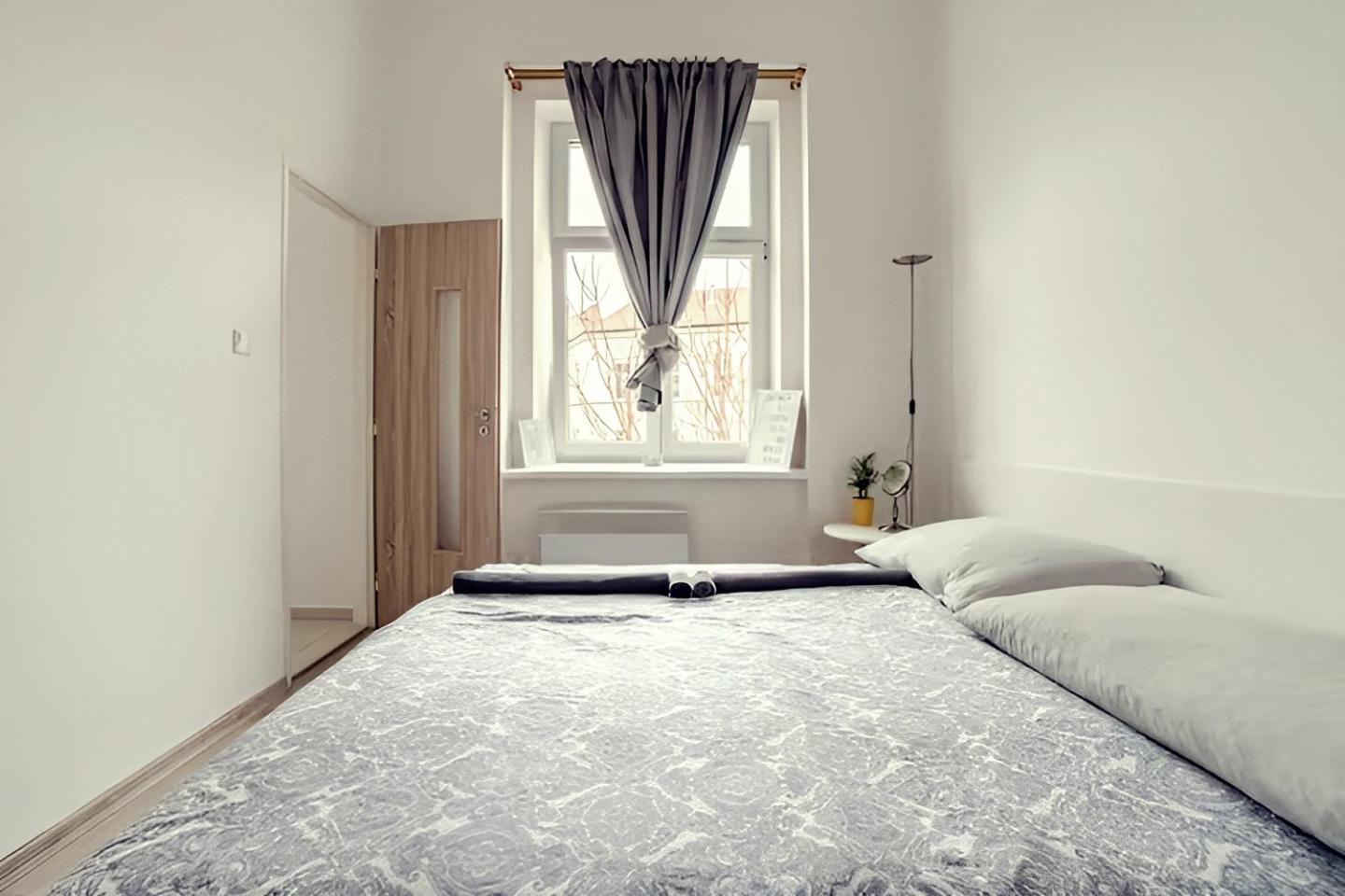 Stylish In Heart Of Zizkov Near Iconic Sites * Prague