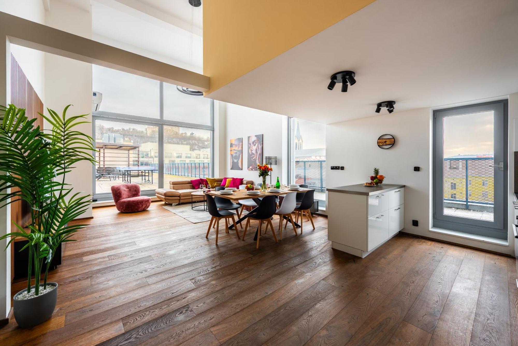 Premiumn Penthouse With Terrace In Prague