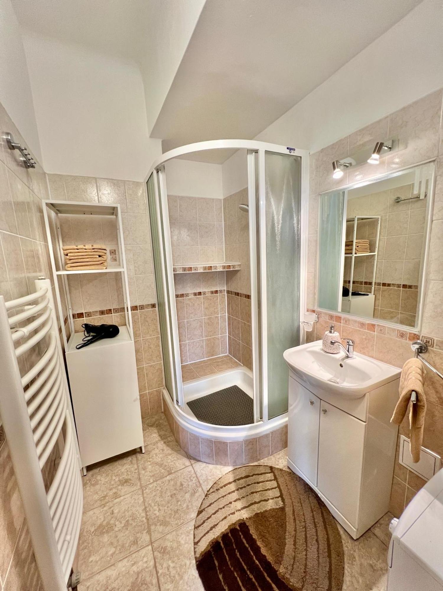 Cozy With Panorama View Apartment Prague