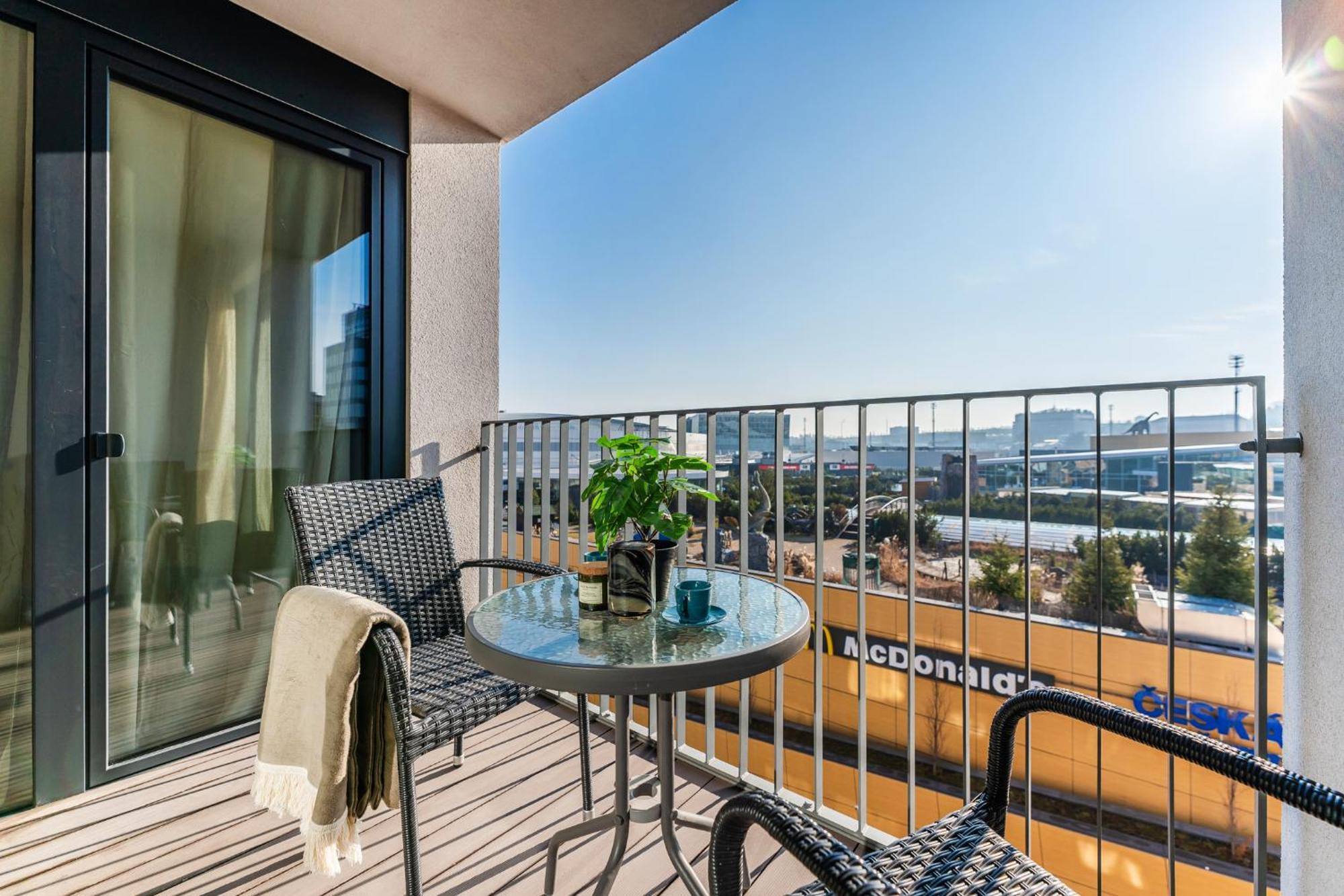 Apartment One Bedroom O2 Arena Dinopark *