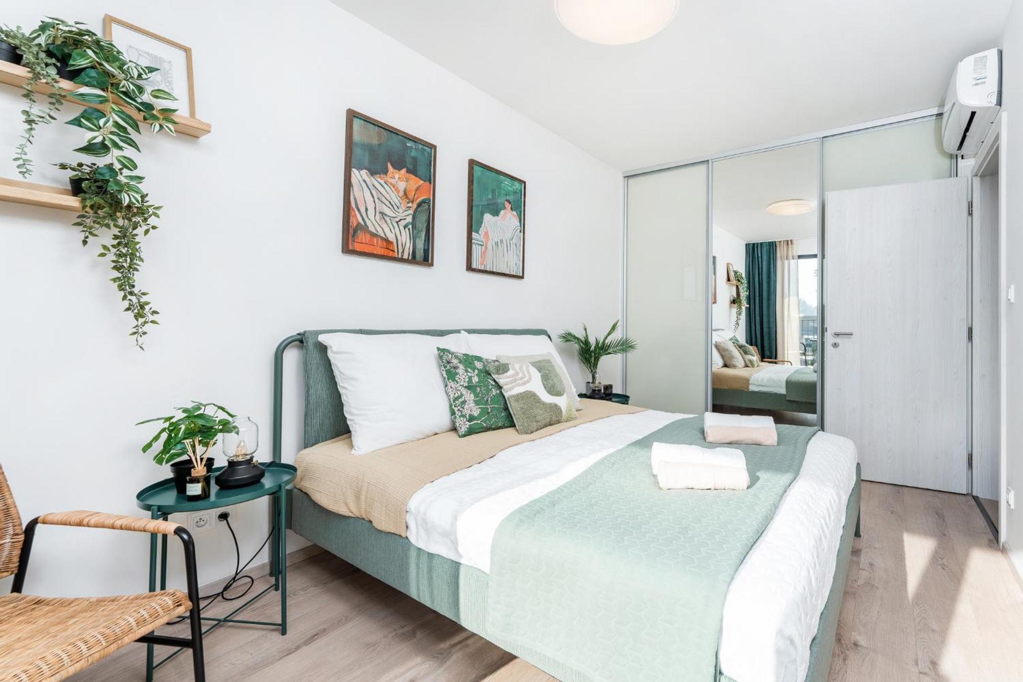 One Bedroom O2 Arena Dinopark Apartment *