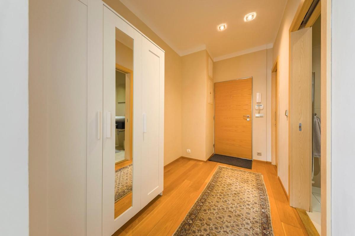 Sir Charles Bridge Apartment *