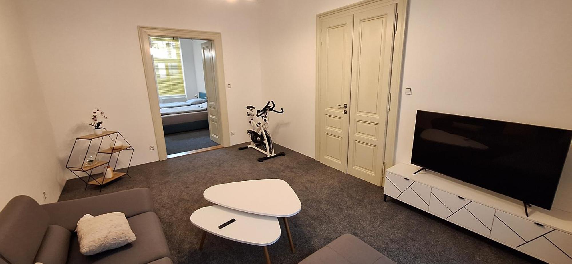 Apartment Center Thomas No1